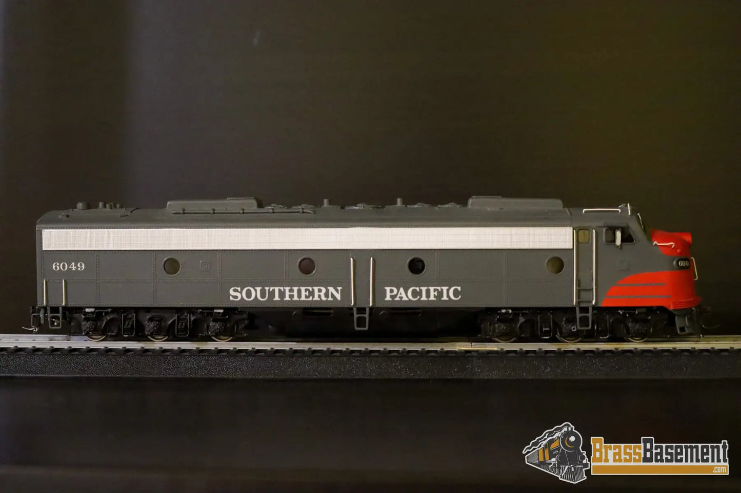 Budget Brass Balboa Distributors Southern Pacific SP E8A Nice Custom Paint Diesel