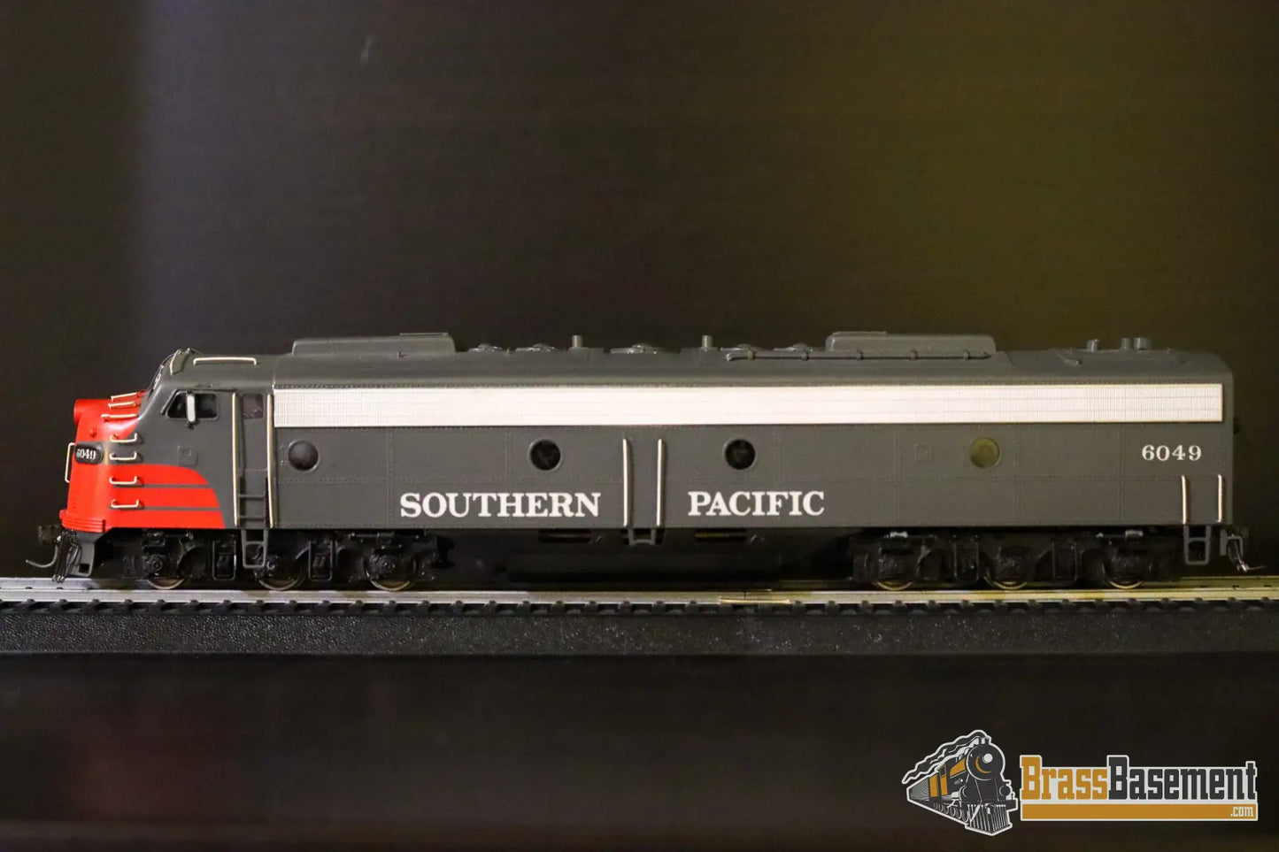 Budget Brass Balboa Distributors Southern Pacific SP E8A Nice Custom Paint Diesel