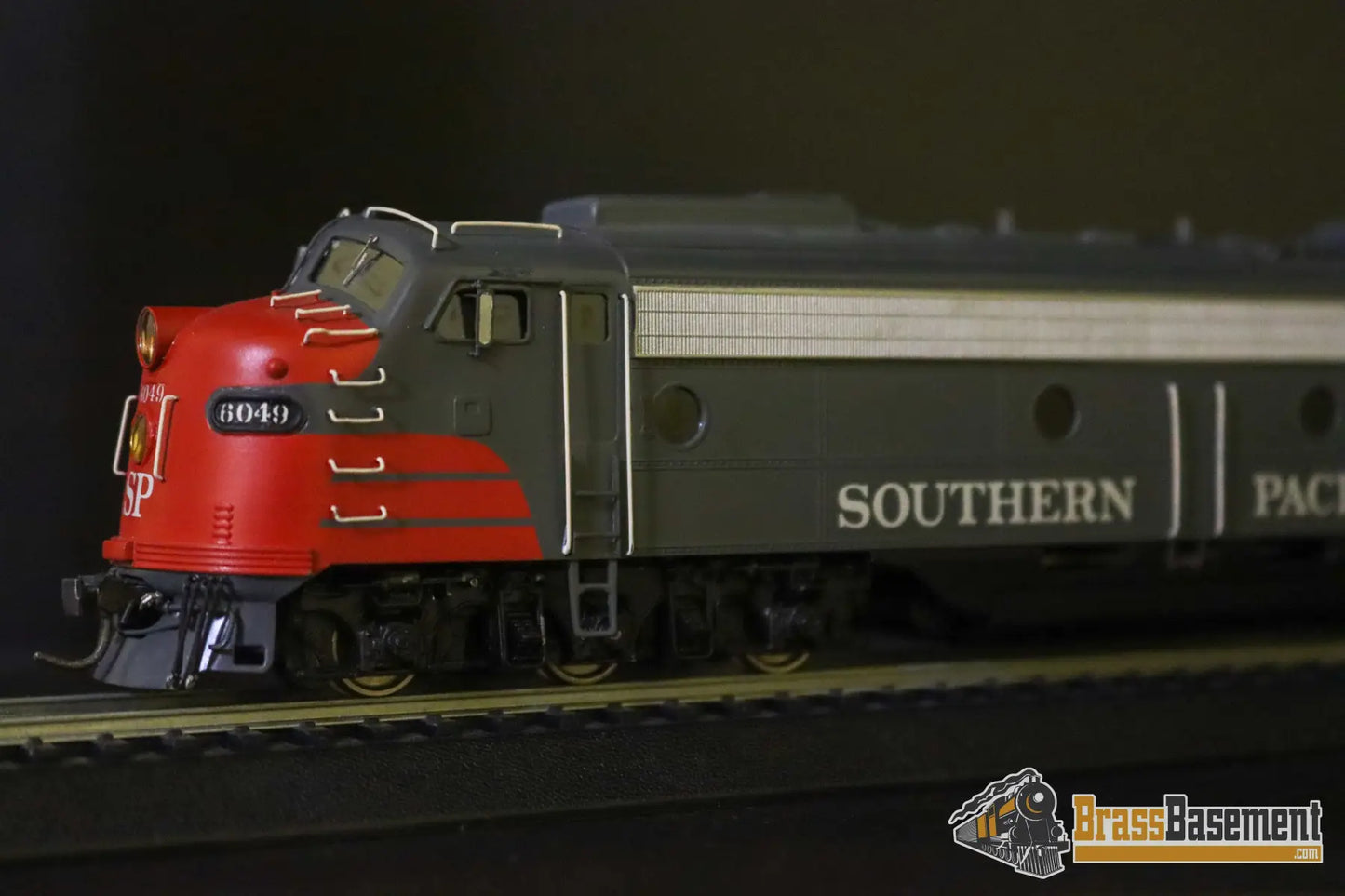 Budget Brass Balboa Distributors Southern Pacific SP E8A Nice Custom Paint Diesel