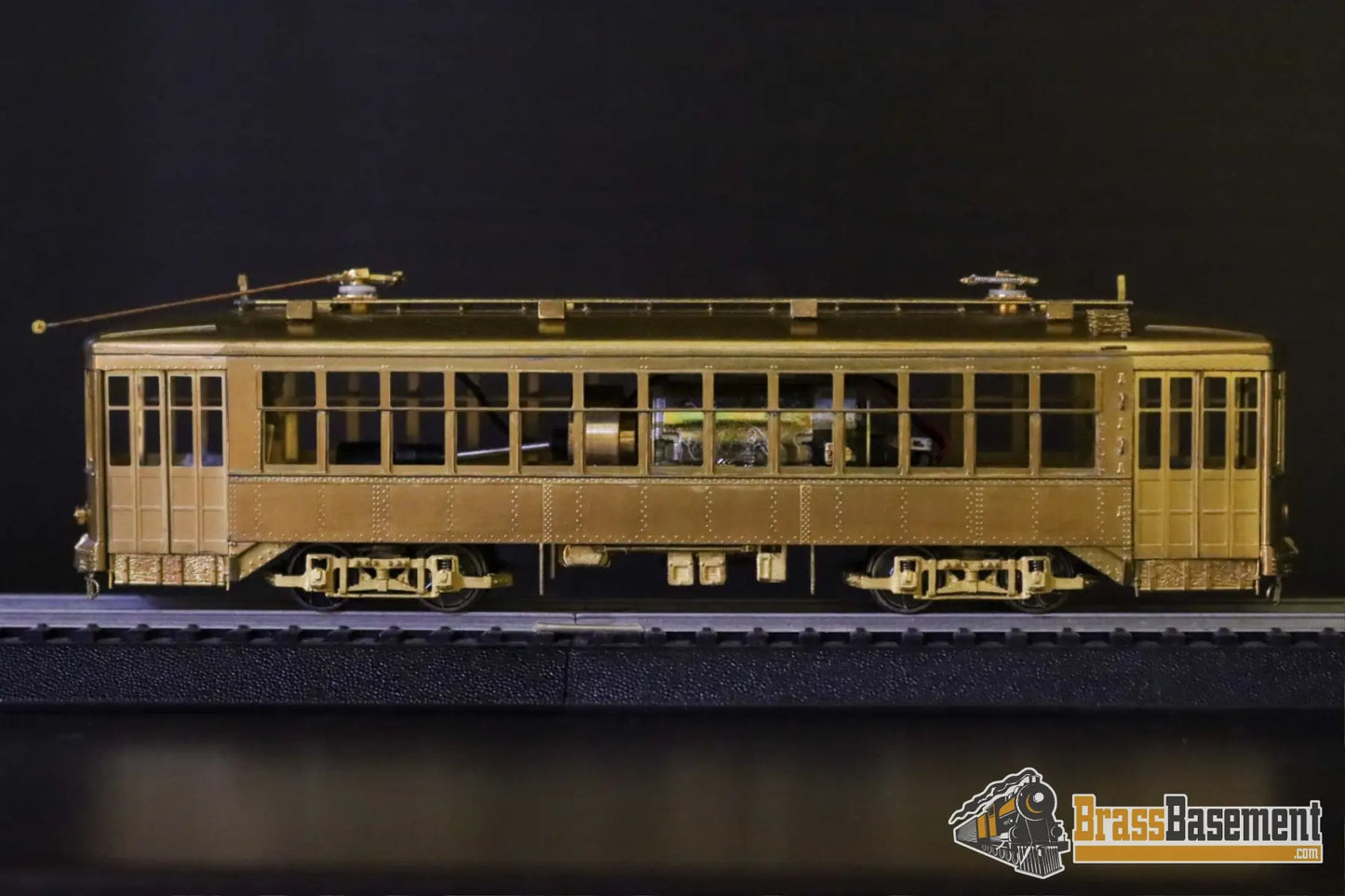 Budget Brass - HO MTS New Orleans NOPS 900 Series Trolley - Unpainted - Ajin Korea