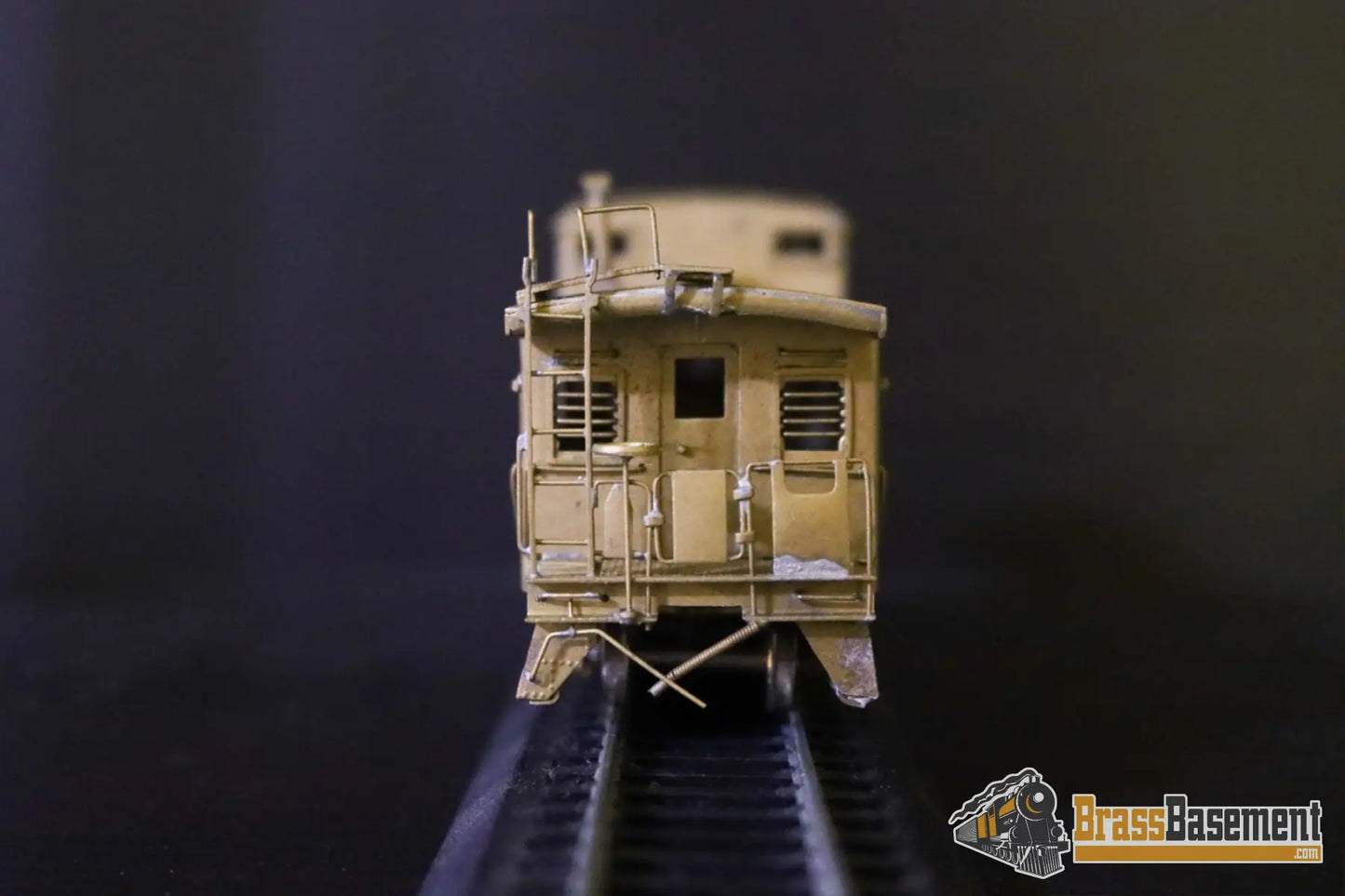 Budget Brass - HO Overland Great Northern 1945 Steel Caboose - Unpainted