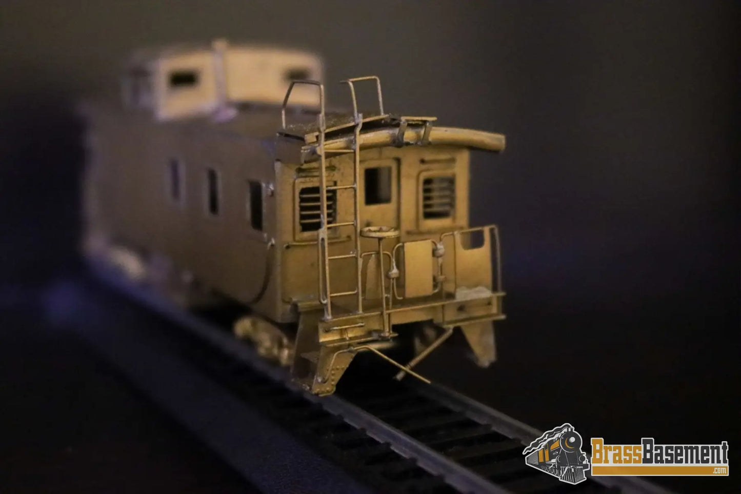 Budget Brass - HO Overland Great Northern 1945 Steel Caboose - Unpainted