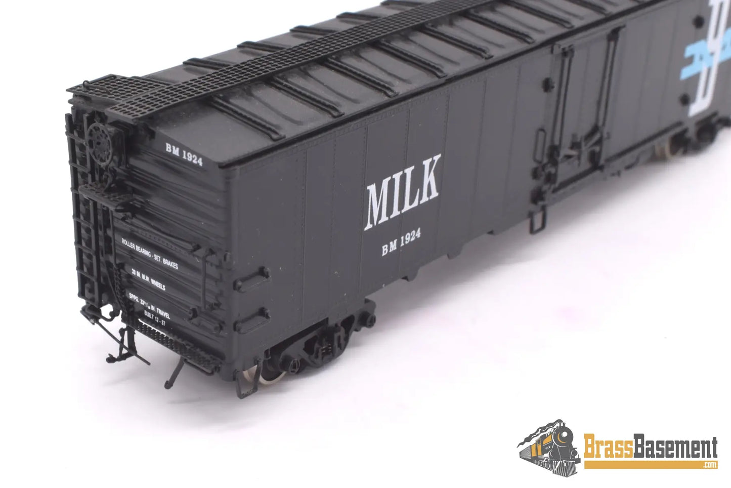 Ho Brass - Cil 2070.1 Boston & Maine 52 Ft Steel Milk Car Factory Paint Passenger