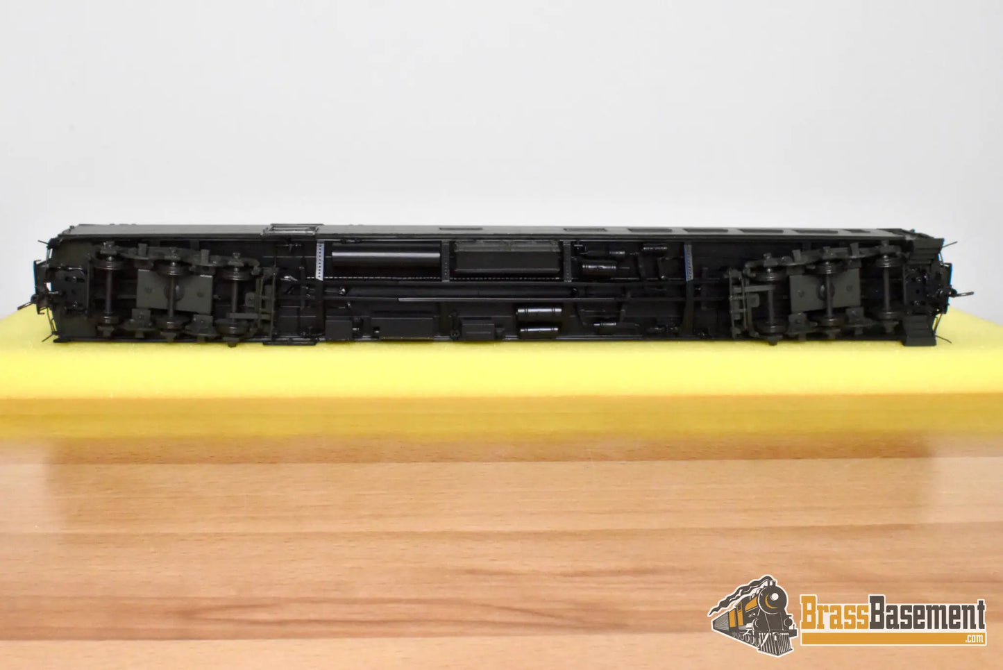 HO Brass - Coach Yard 0415.1 Santa Fe ATSF #1300 Baggage-Bar-Lounge - 1948 SF Green - Passenger