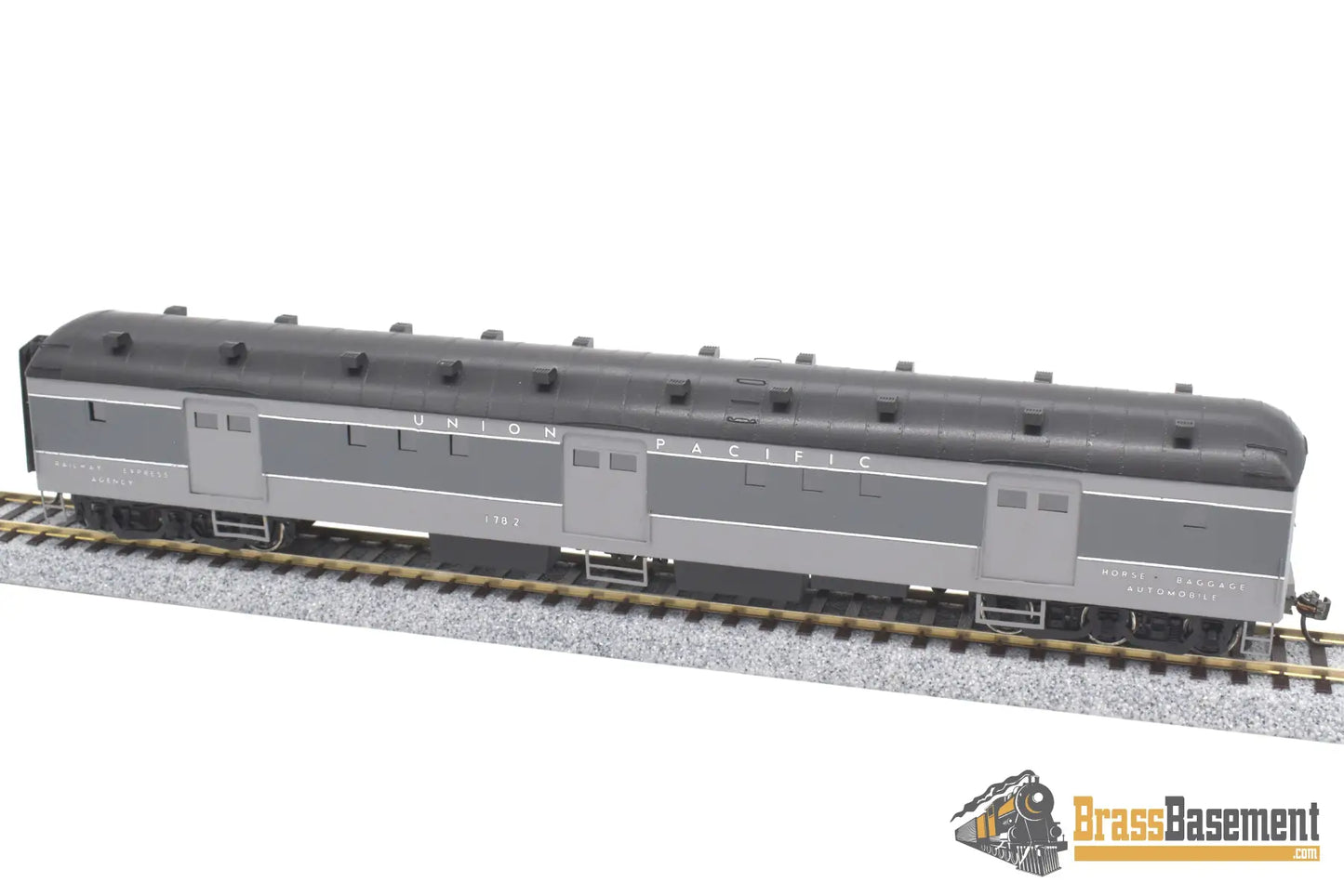 Ho Brass - Coach Yard Cy 0235 Horse Baggage Automobile Car #1782 Two - Tone Overland Scheme