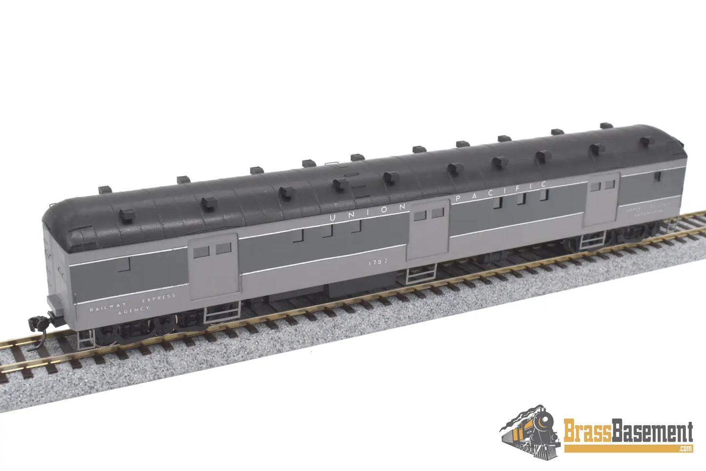 Ho Brass - Coach Yard Cy 0235 Horse Baggage Automobile Car #1782 Two - Tone Overland Scheme