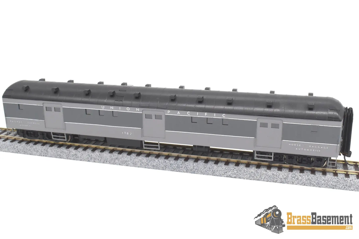 Ho Brass - Coach Yard Cy 0235 Horse Baggage Automobile Car #1782 Two - Tone Overland Scheme