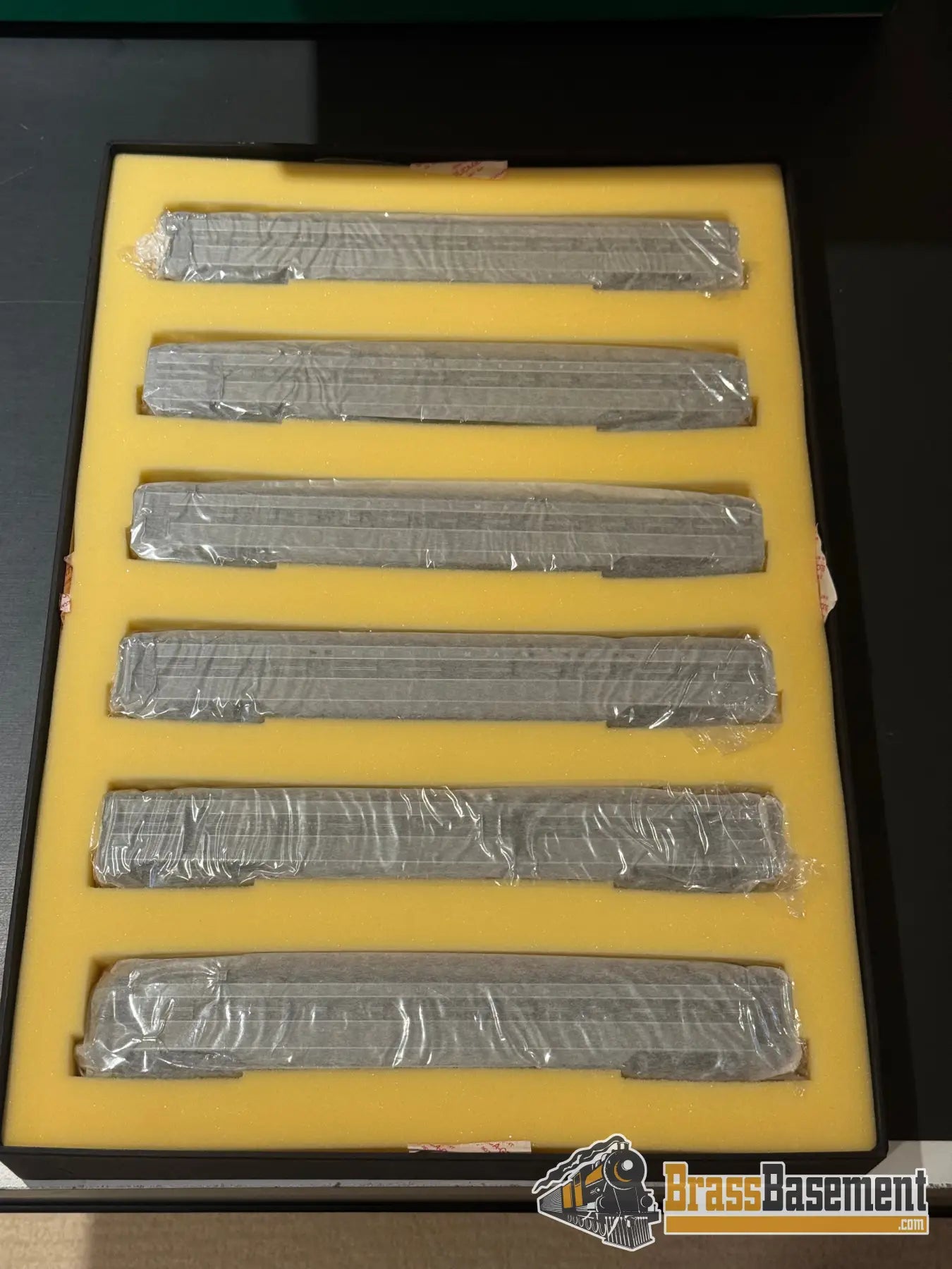 HO Brass - Key Imports New York Central 20th Century LTD 6 Car Set 1940 Version - C/S 94 Passenger
