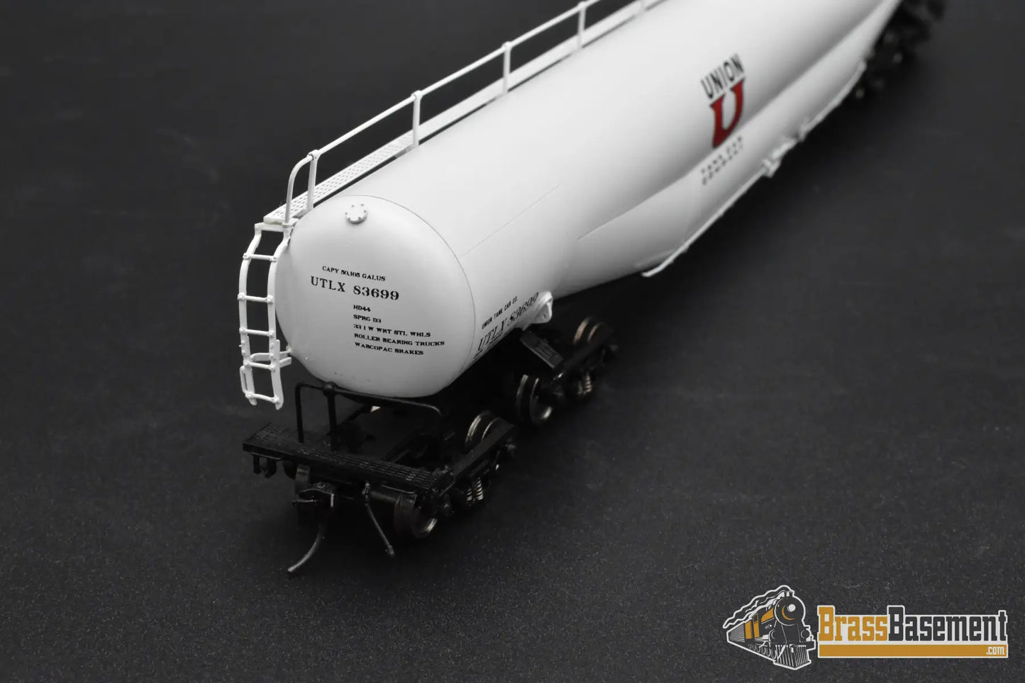HO Brass – OMI 1352.1 UTLX Union Tank Car 89’ Jumbo Tank Car – #83699 – F/P White – Mint Freight Car