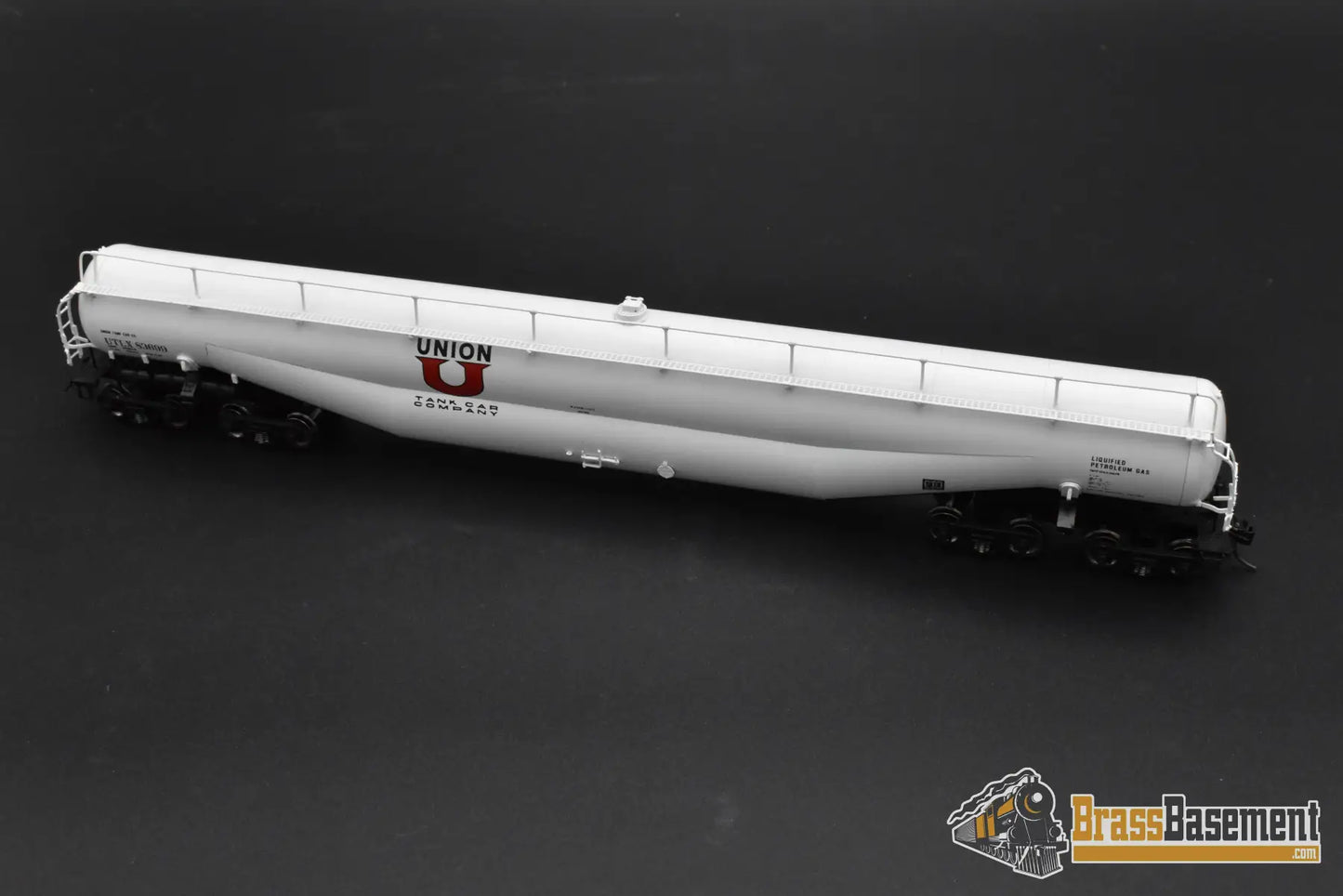 HO Brass – OMI 1352.1 UTLX Union Tank Car 89’ Jumbo Tank Car – #83699 – F/P White – Mint Freight Car