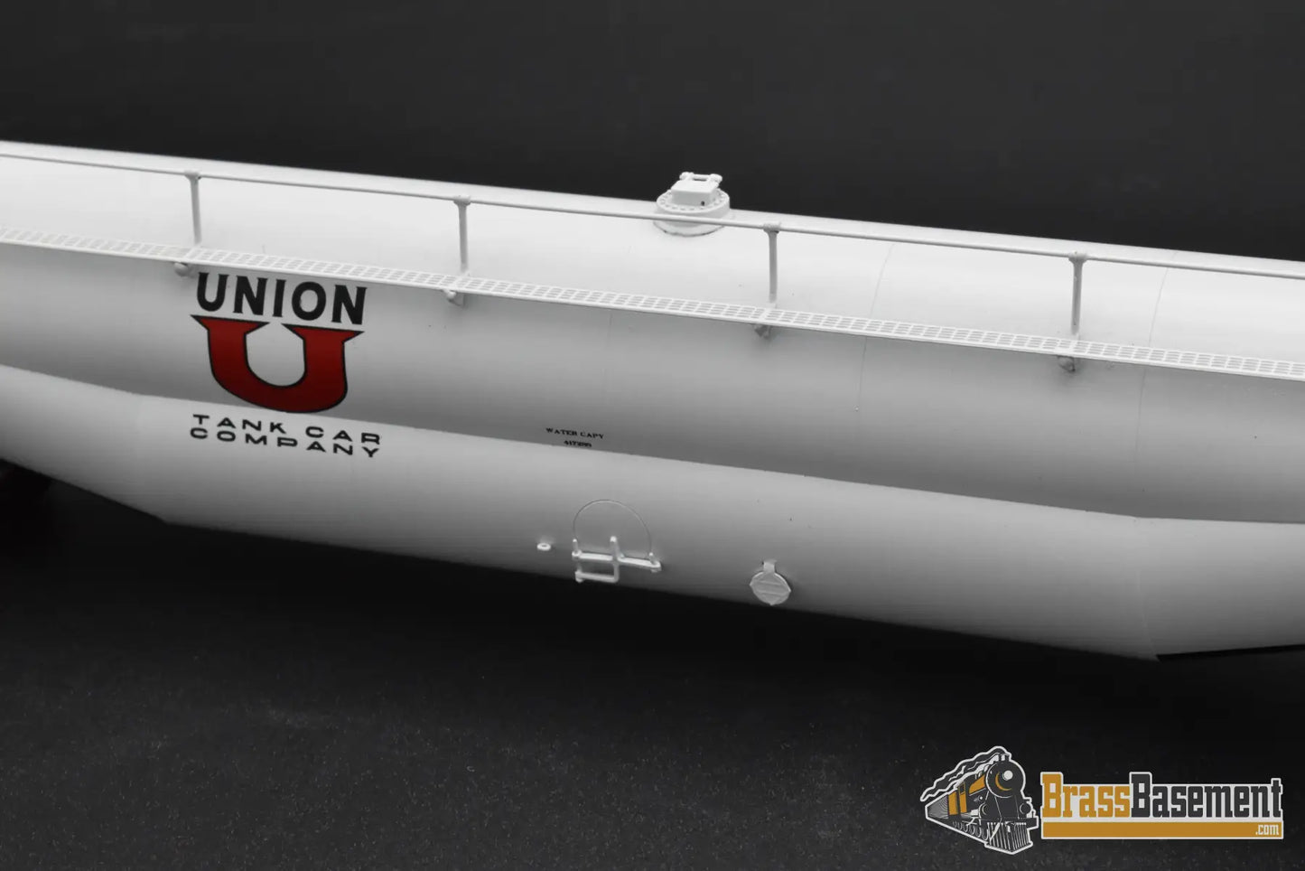 HO Brass – OMI 1352.1 UTLX Union Tank Car 89’ Jumbo Tank Car – #83699 – F/P White – Mint Freight Car
