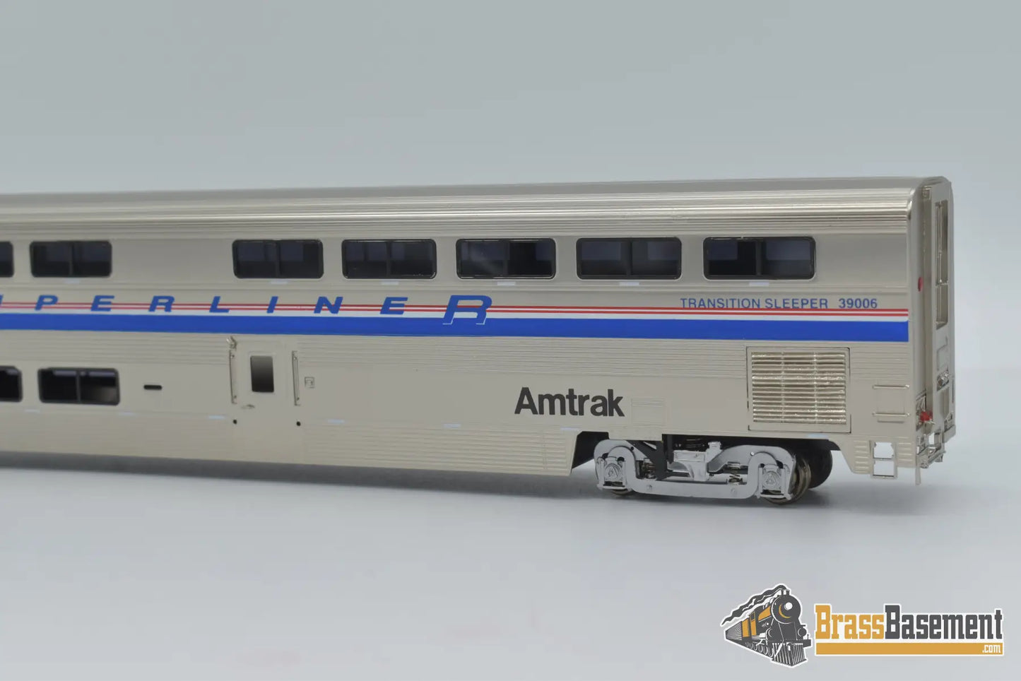 Ho Brass - Omi 3335.1 Amtrak Superliner Ii Transition Sleeper #39006 Factory Paint Passenger