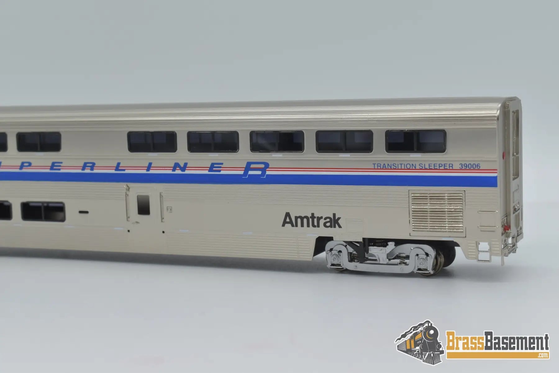 Ho Brass - Omi 3335.1 Amtrak Superliner Ii Transition Sleeper #39006 Factory Paint Passenger