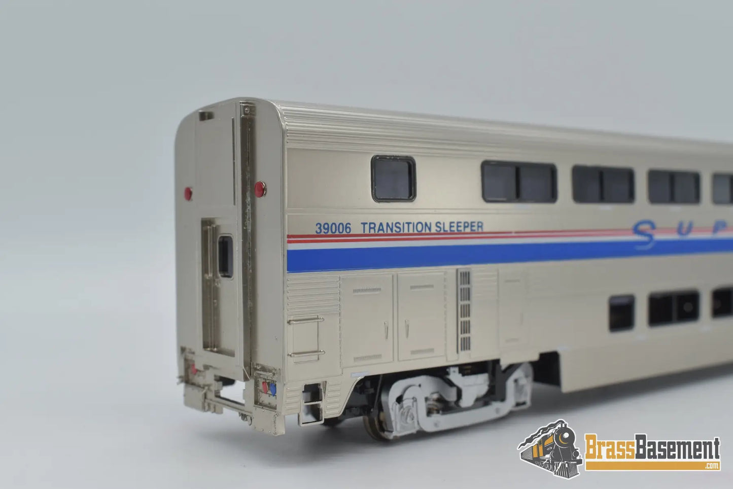 Ho Brass - Omi 3335.1 Amtrak Superliner Ii Transition Sleeper #39006 Factory Paint Passenger