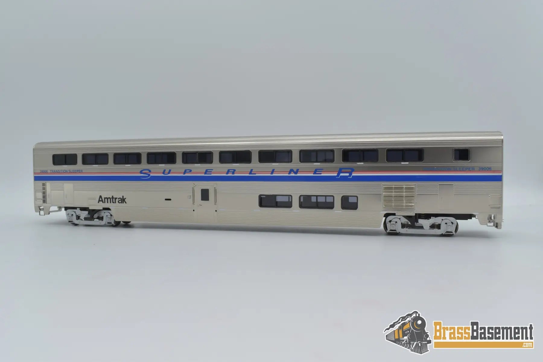 Ho Brass - Omi 3335.1 Amtrak Superliner Ii Transition Sleeper #39006 Factory Paint Passenger