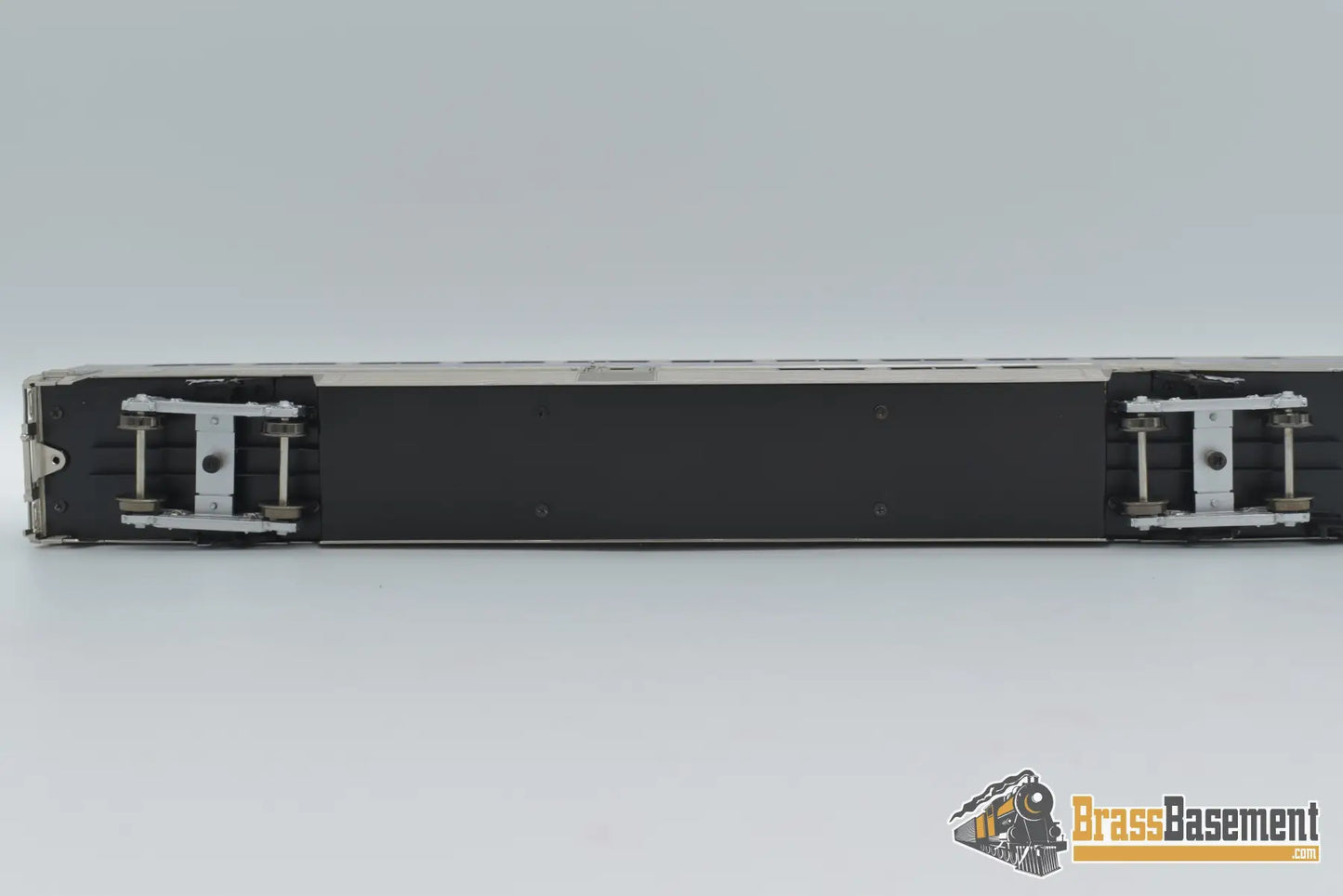 Ho Brass - Omi 3335.1 Amtrak Superliner Ii Transition Sleeper #39006 Factory Paint Passenger