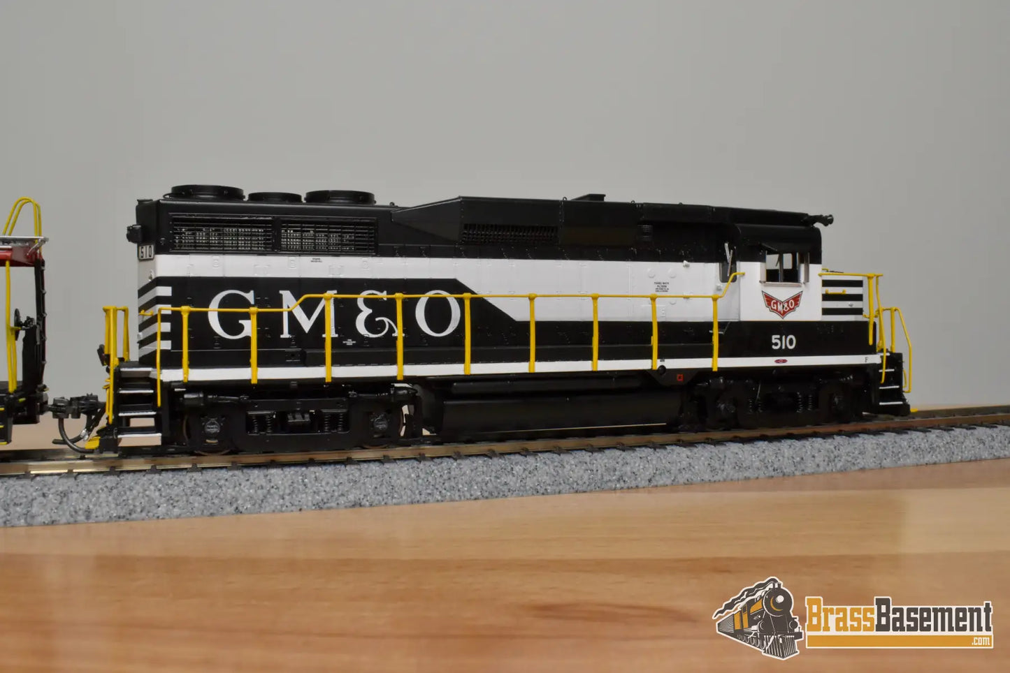 HO Brass - OMI AA-1090-1 & 4237.2 GM&O Gulf Mobile & Ohio GP30 and WV Caboose Set - MINT Diesel