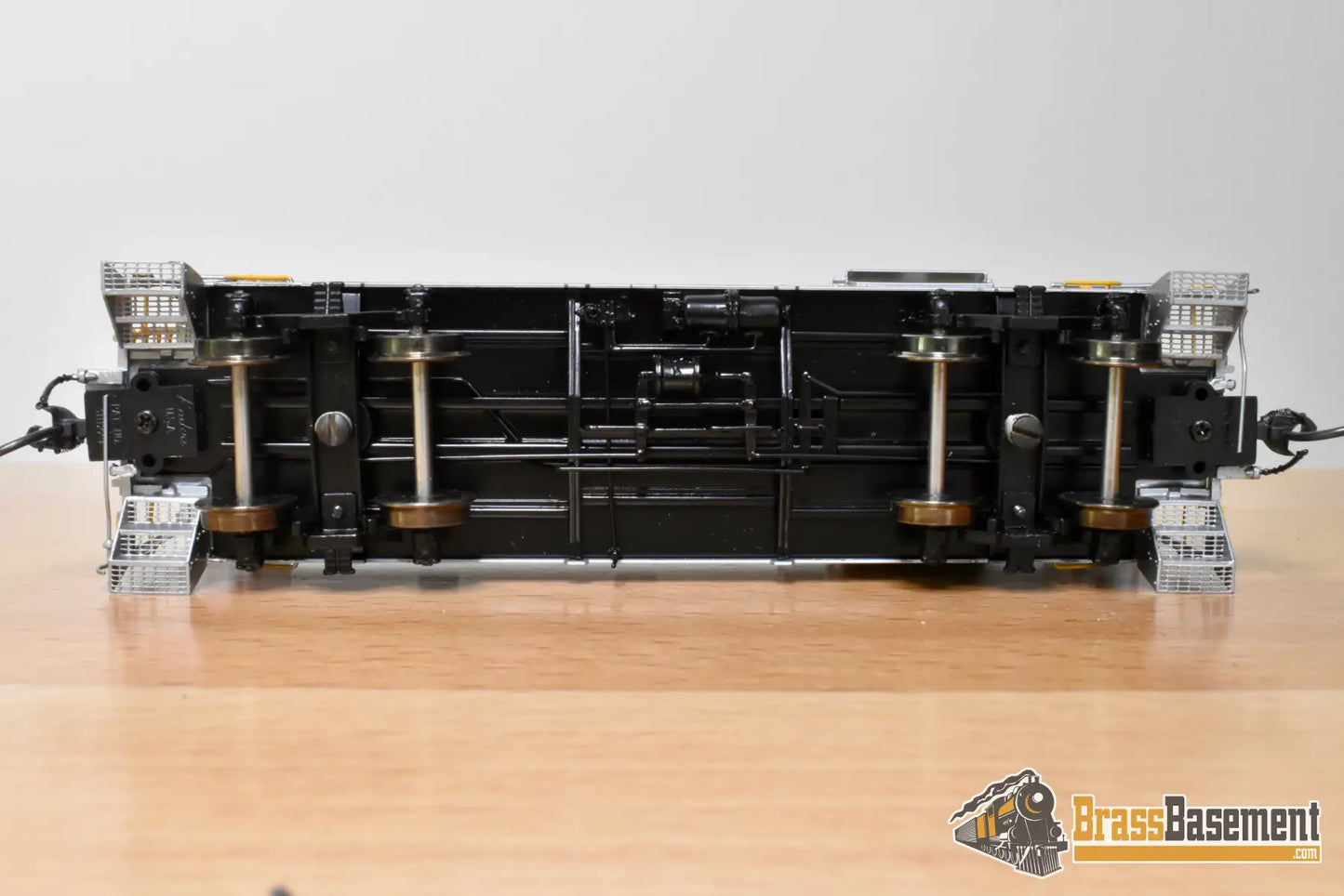 HO Brass OMI AB 1120 1 Rio Grande DRGW Steel Riveted Caboose Sealed Windows 4 Stripe Caboose