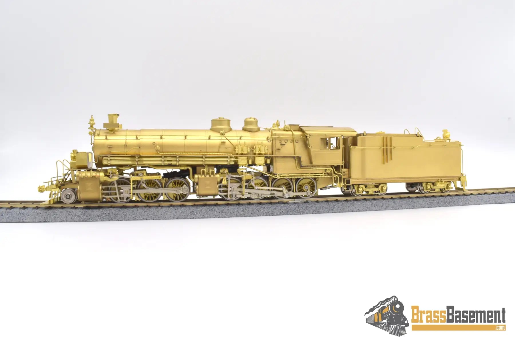 Ho Brass - Oriental Great Northern Gn M - 2 2 - 6 - 8 - 0 Slant/Sport Cab Unpainted Nob Steam