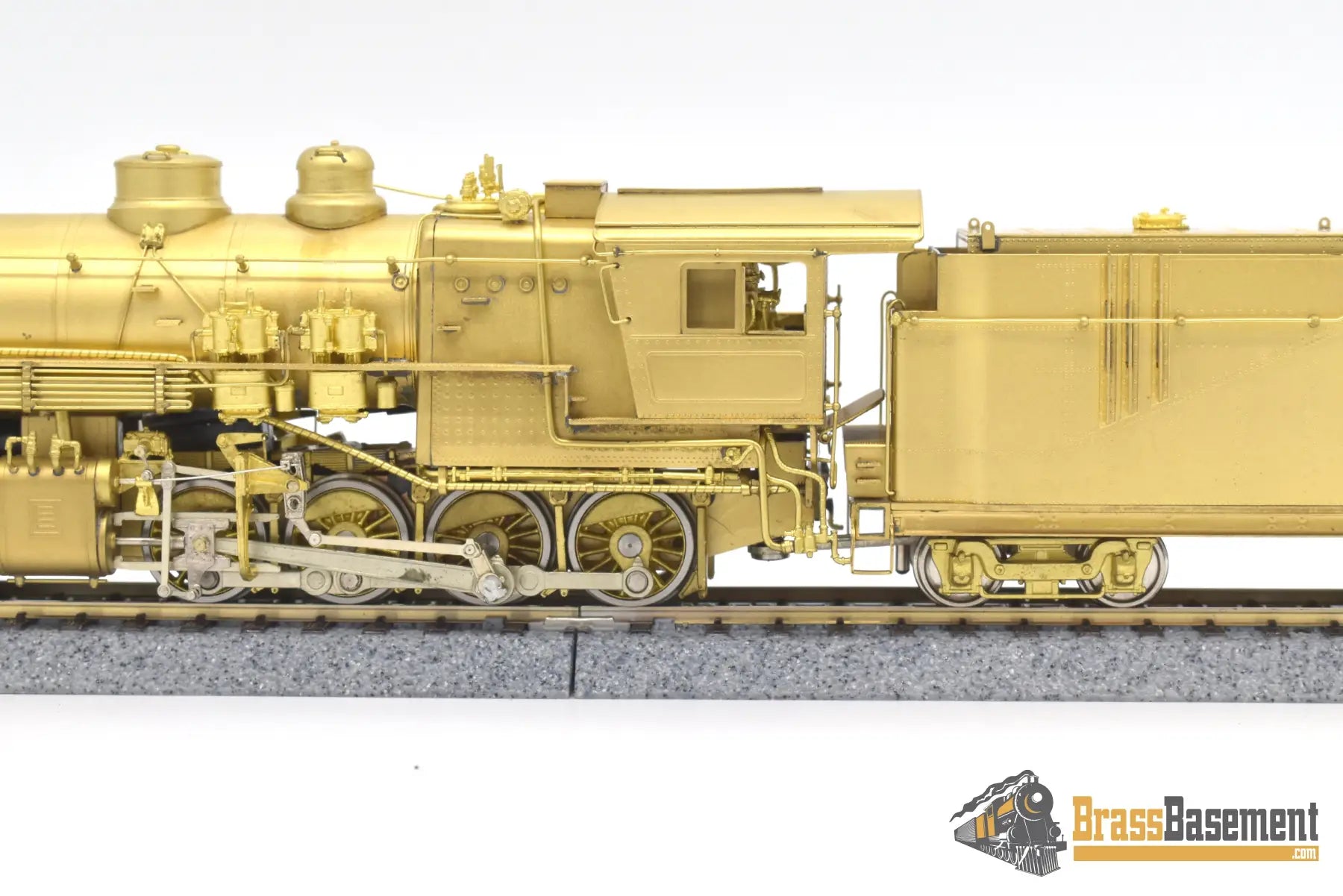 Ho Brass - Oriental Great Northern Gn M - 2 2 - 6 - 8 - 0 Slant/Sport Cab Unpainted Nob Steam