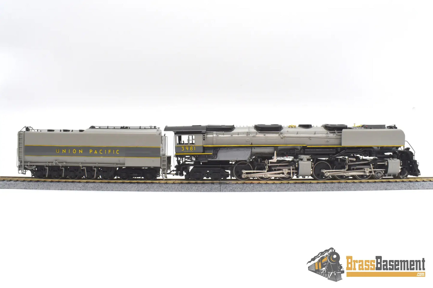 Ho Brass - Overland Omi 1592.1 Union Pacific Challenger 4 - 6 - 6 - 4 Grayhound #3981 Steam