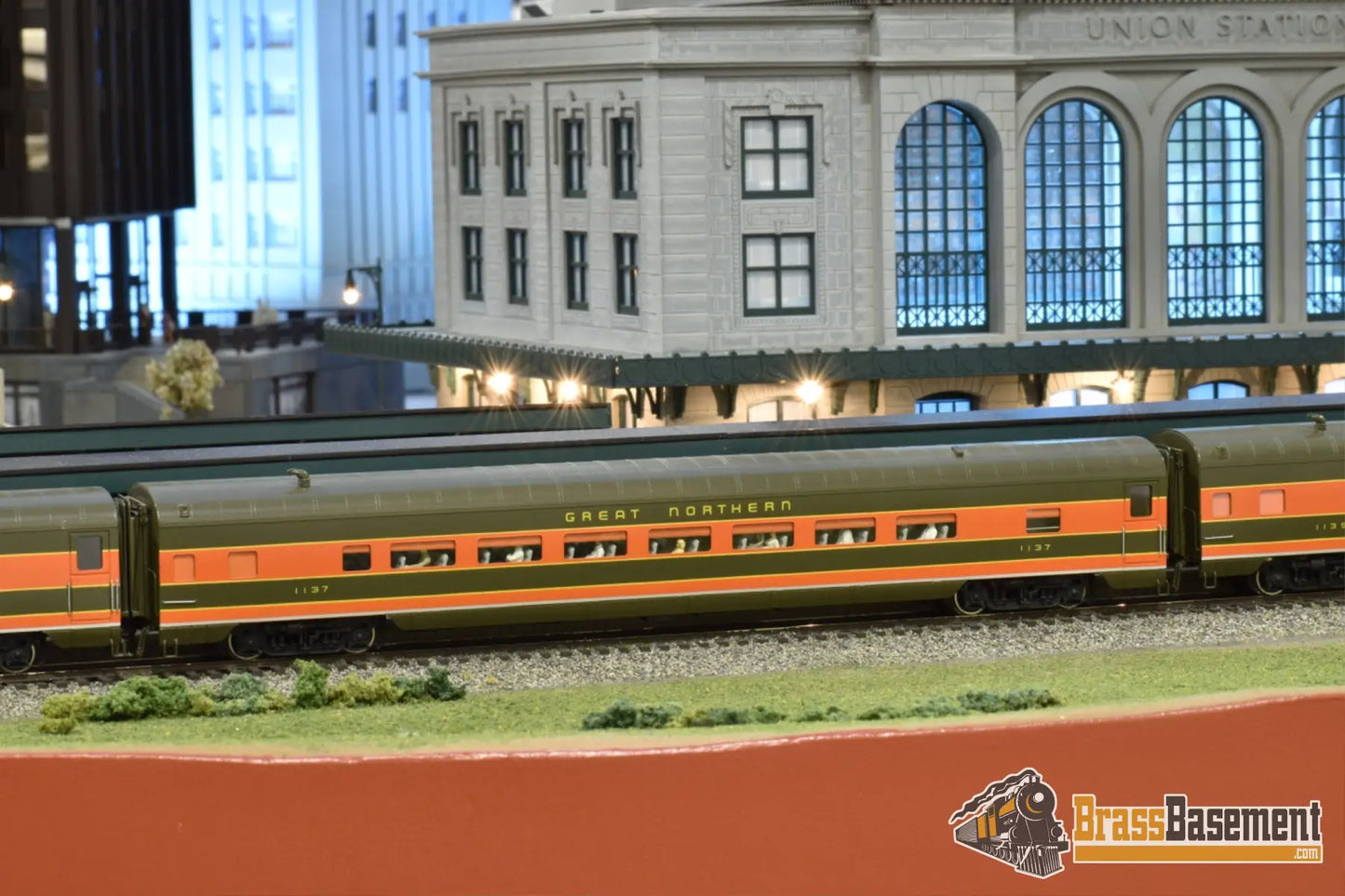 Ho Brass - Palace Car Company Great Northern Gn ’Red River’ 5 Passenger Train Interior & Pro Paint