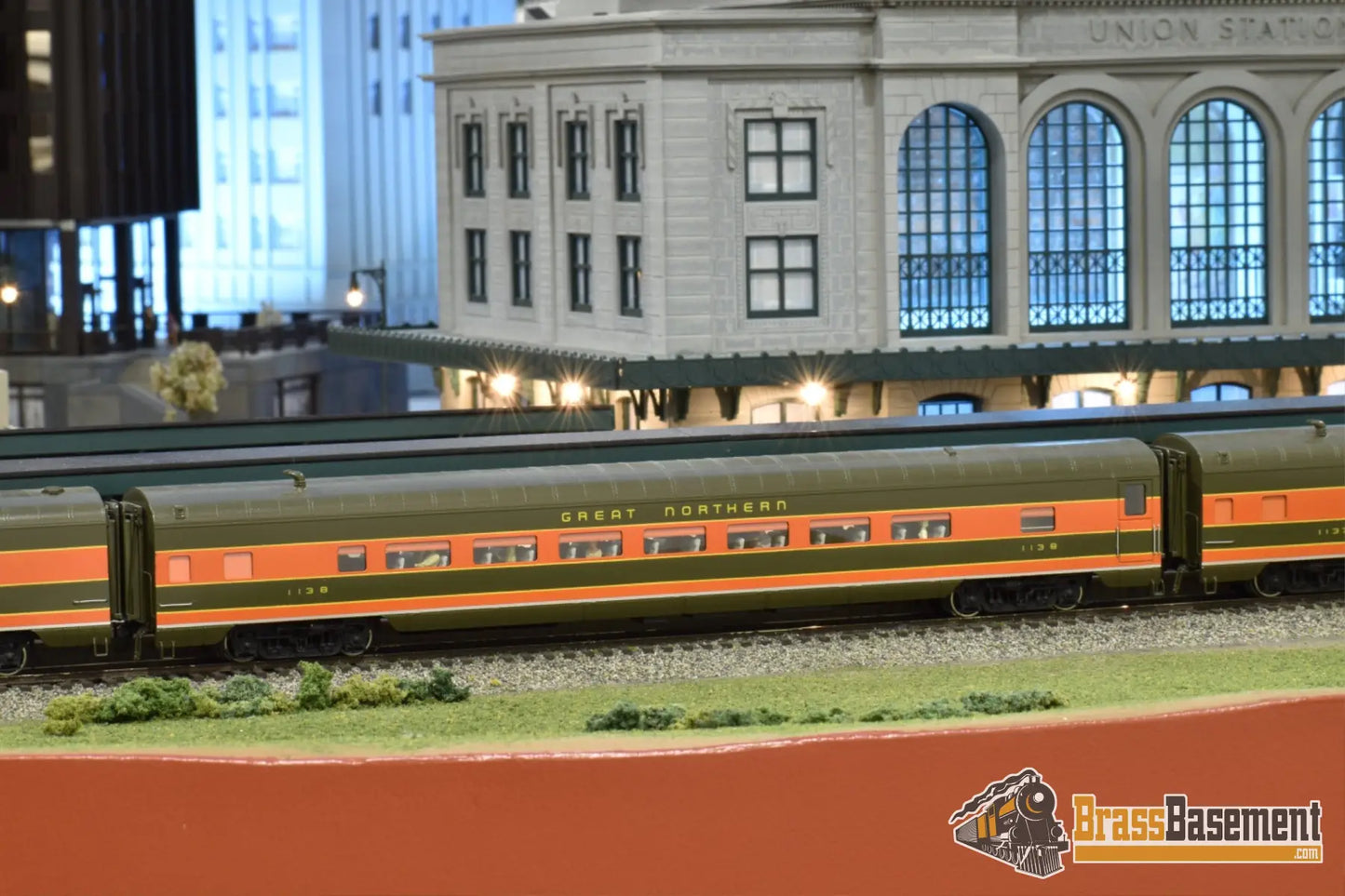 Ho Brass - Palace Car Company Great Northern Gn ’Red River’ 5 Passenger Train Interior & Pro Paint