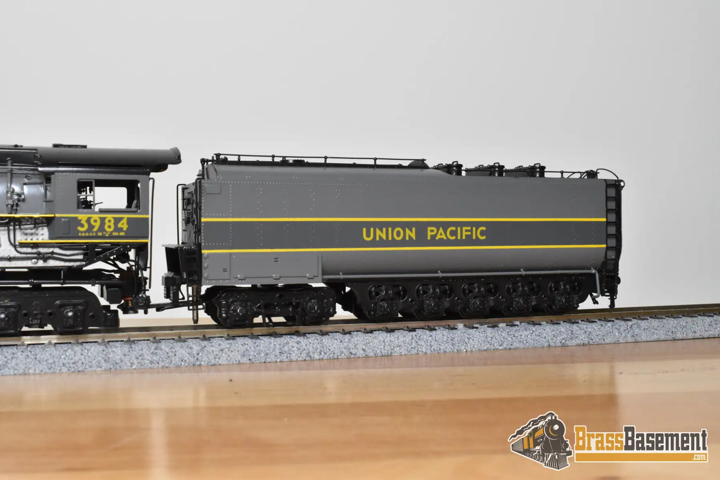 HO Brass PFM Tenshodo Union Pacific UP 4 6 6 4 Challenger #3984 Two Tone Gray Yellow Stripe w/ Deflectors Oil 1999 Run