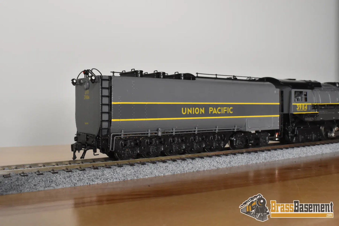 HO Brass PFM Tenshodo Union Pacific UP 4 6 6 4 Challenger #3984 Two Tone Gray Yellow Stripe w/ Deflectors Oil 1999 Run