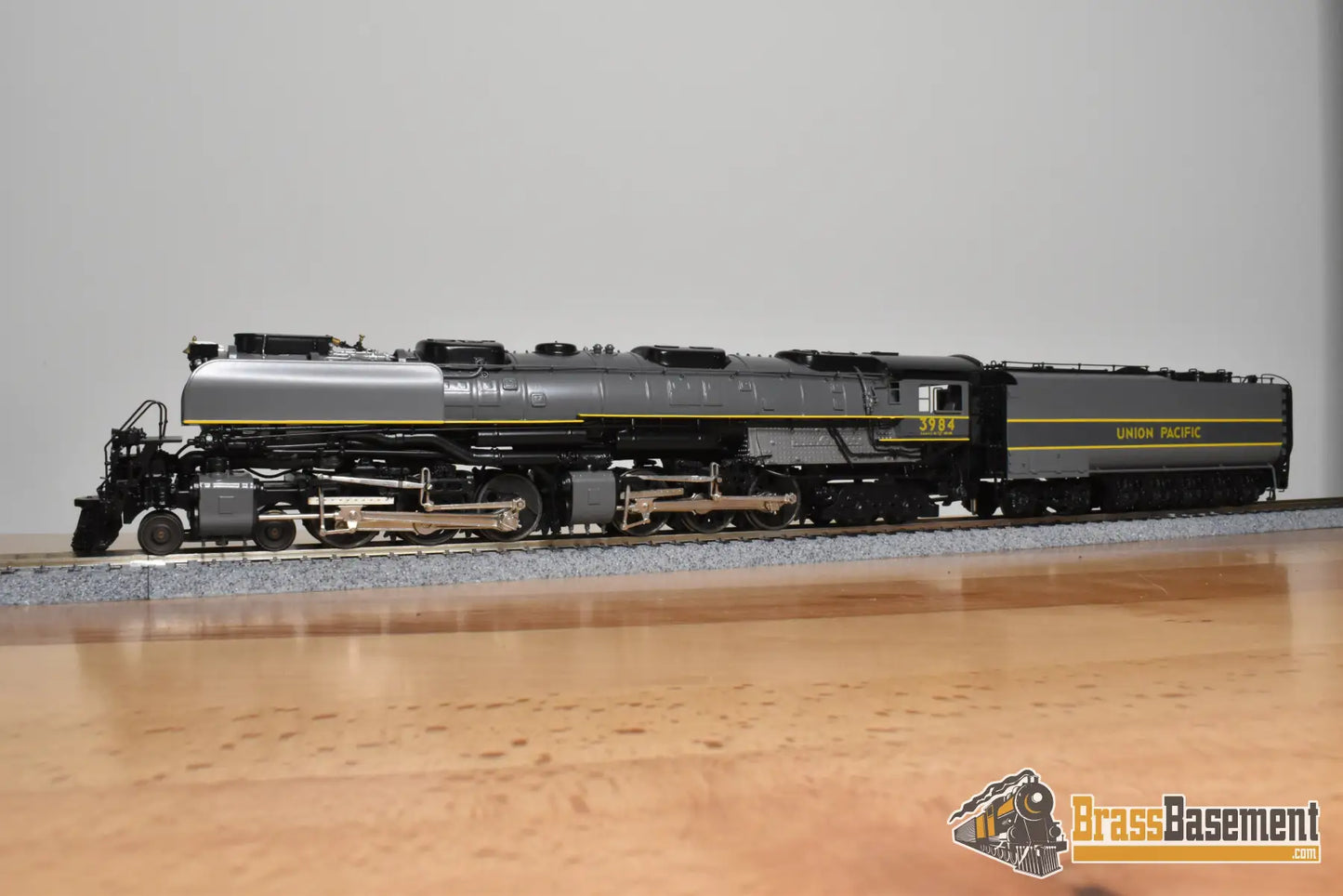 HO Brass PFM Tenshodo Union Pacific UP 4 6 6 4 Challenger #3984 Two Tone Gray Yellow Stripe w/ Deflectors Oil 1999 Run