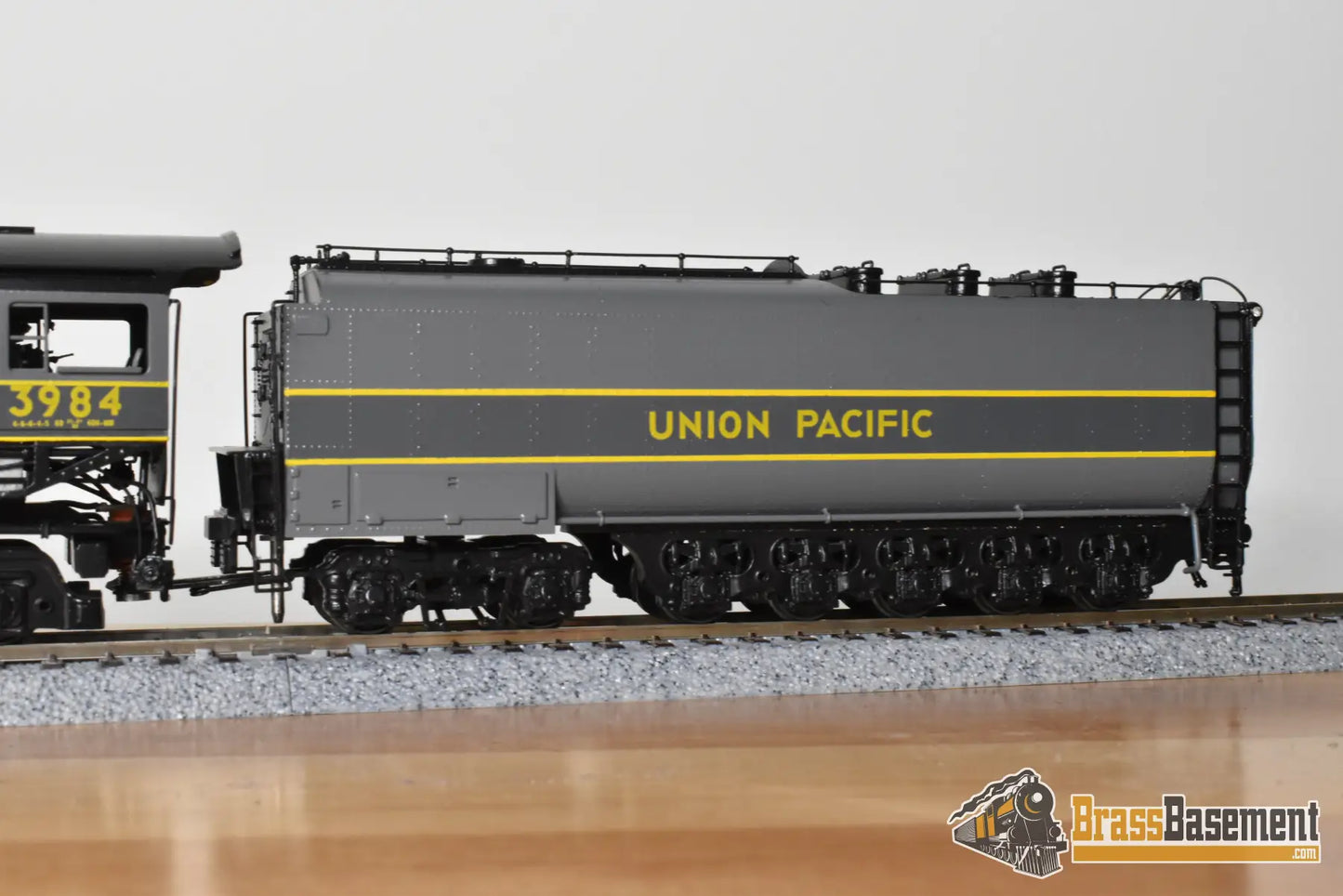 HO Brass PFM Tenshodo Union Pacific UP 4 6 6 4 Challenger #3984 Two Tone Gray Yellow Stripe w/ Deflectors Oil 1999 Run