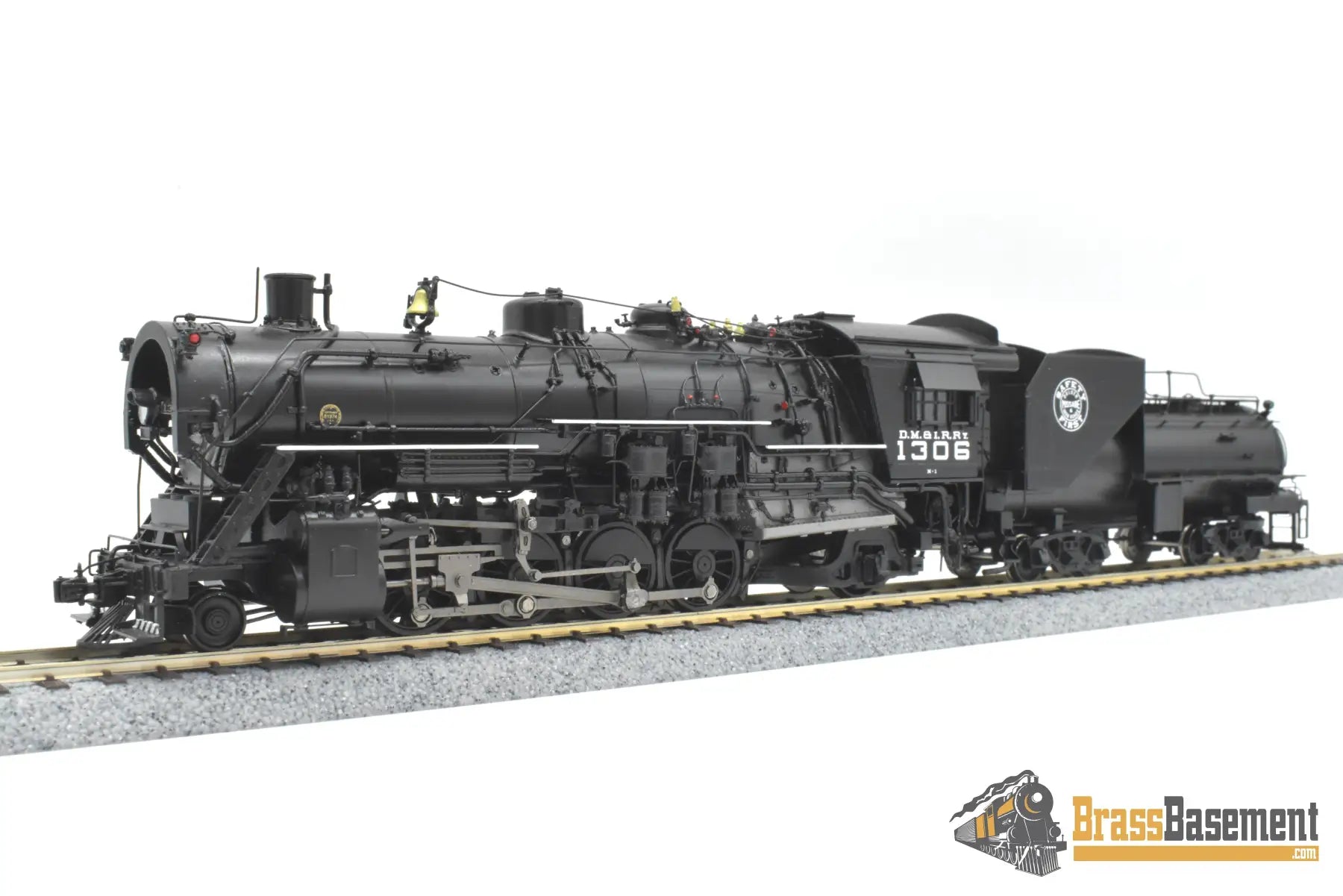 HO Brass - PSC 17042-1 DM&IR 2-8-2 Black Boiler #1306 Coffin FWH - RARE Steam