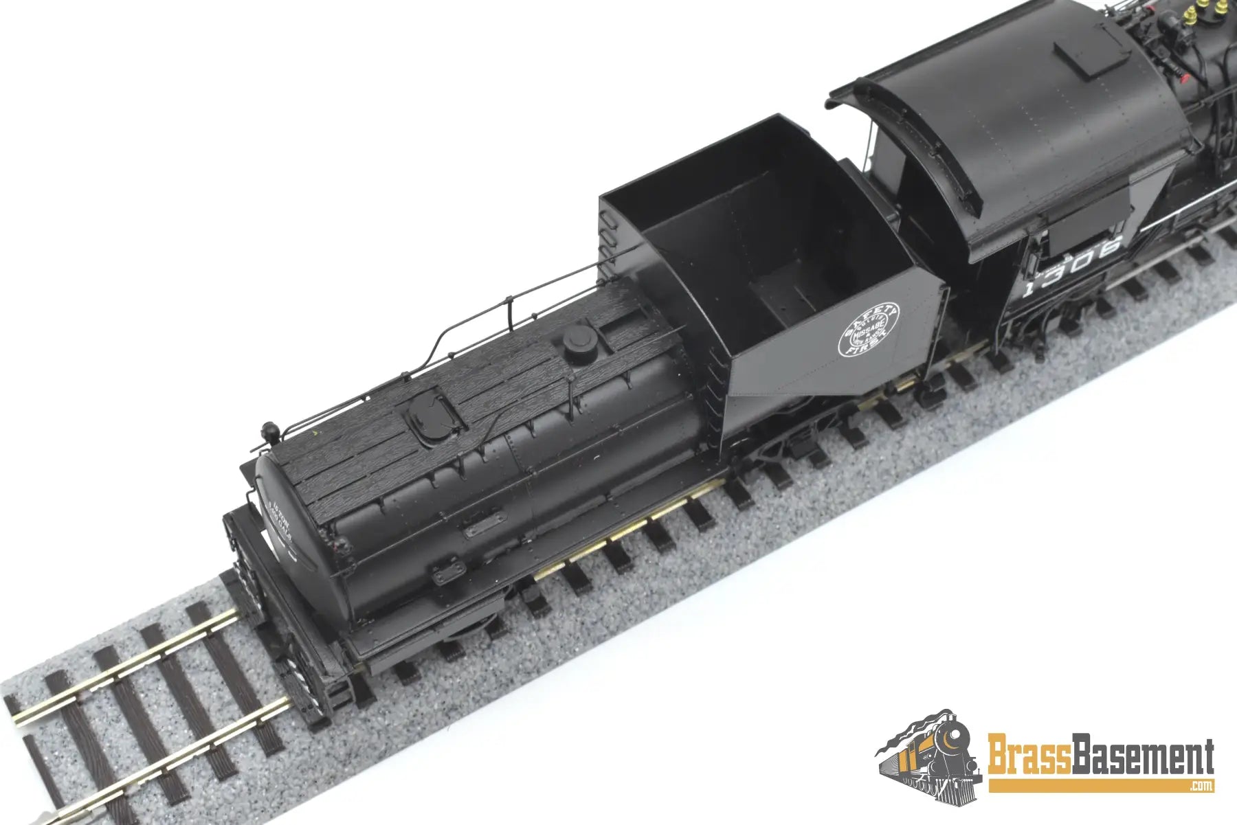 HO Brass - PSC 17042-1 DM&IR 2-8-2 Black Boiler #1306 Coffin FWH - RARE Steam