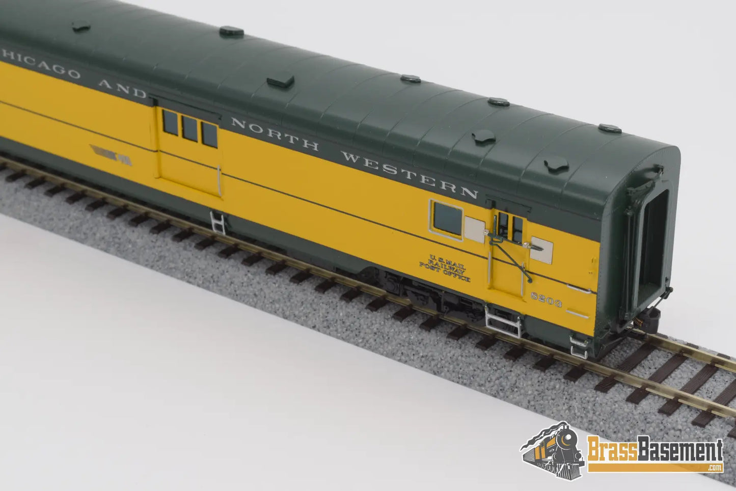 Ho Brass - Rwc Railway Classics Cnw12 Baggage 60’ Mail Rpo Factory Paint Passenger