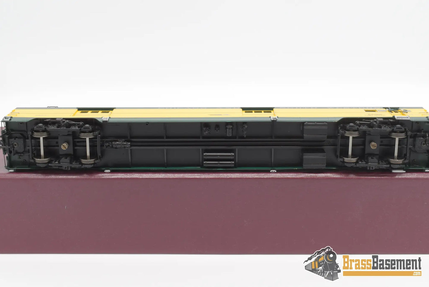 Ho Brass - Rwc Railway Classics Cnw12 Baggage 60’ Mail Rpo Factory Paint Passenger