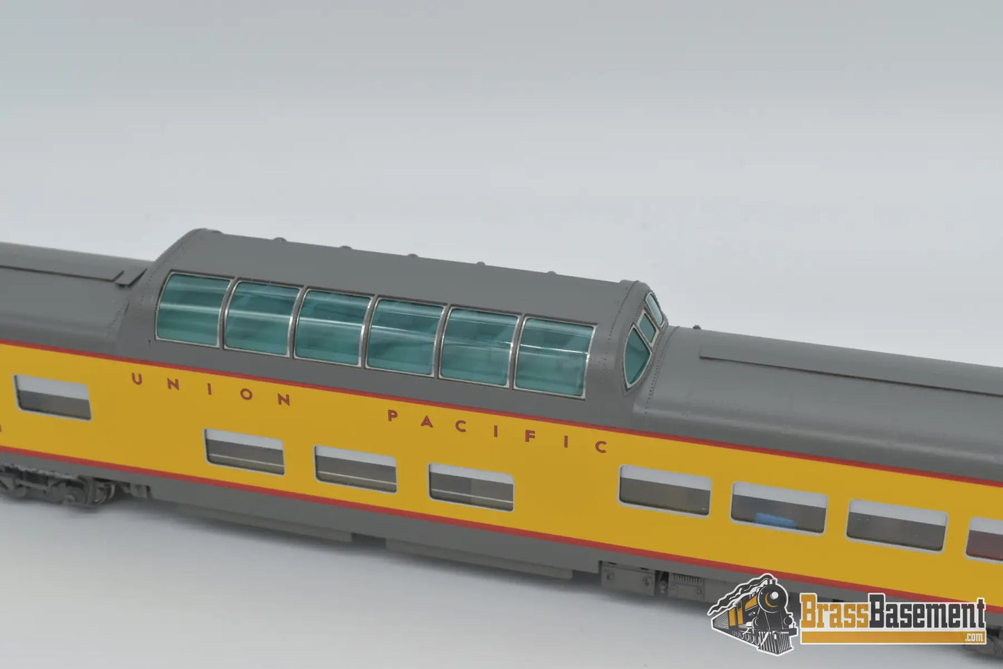 Ho Brass - Tcy 1382.10 Union Pacific Dome Observation Car #9001 - Factory Paint & Tail Light