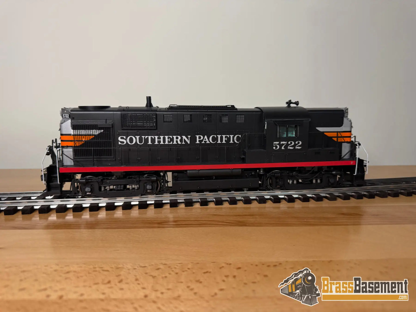 O Brass - Car & Locomotive Works Alco Rs-11 Southern Pacific Black Widow Dcc Sound Passenger