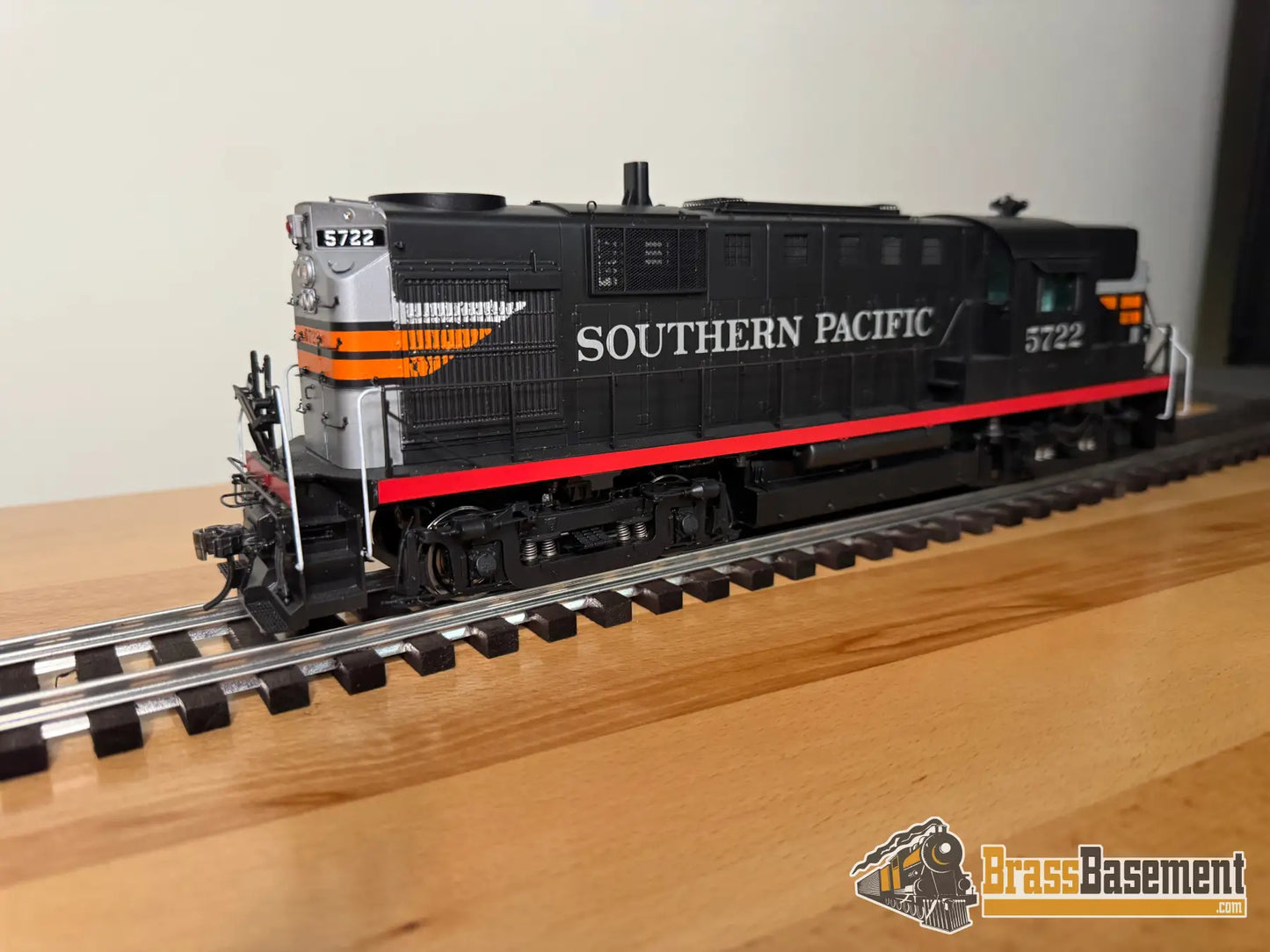 O Brass - Car & Locomotive Works Alco Rs-11 Southern Pacific Black Widow Dcc Sound Passenger
