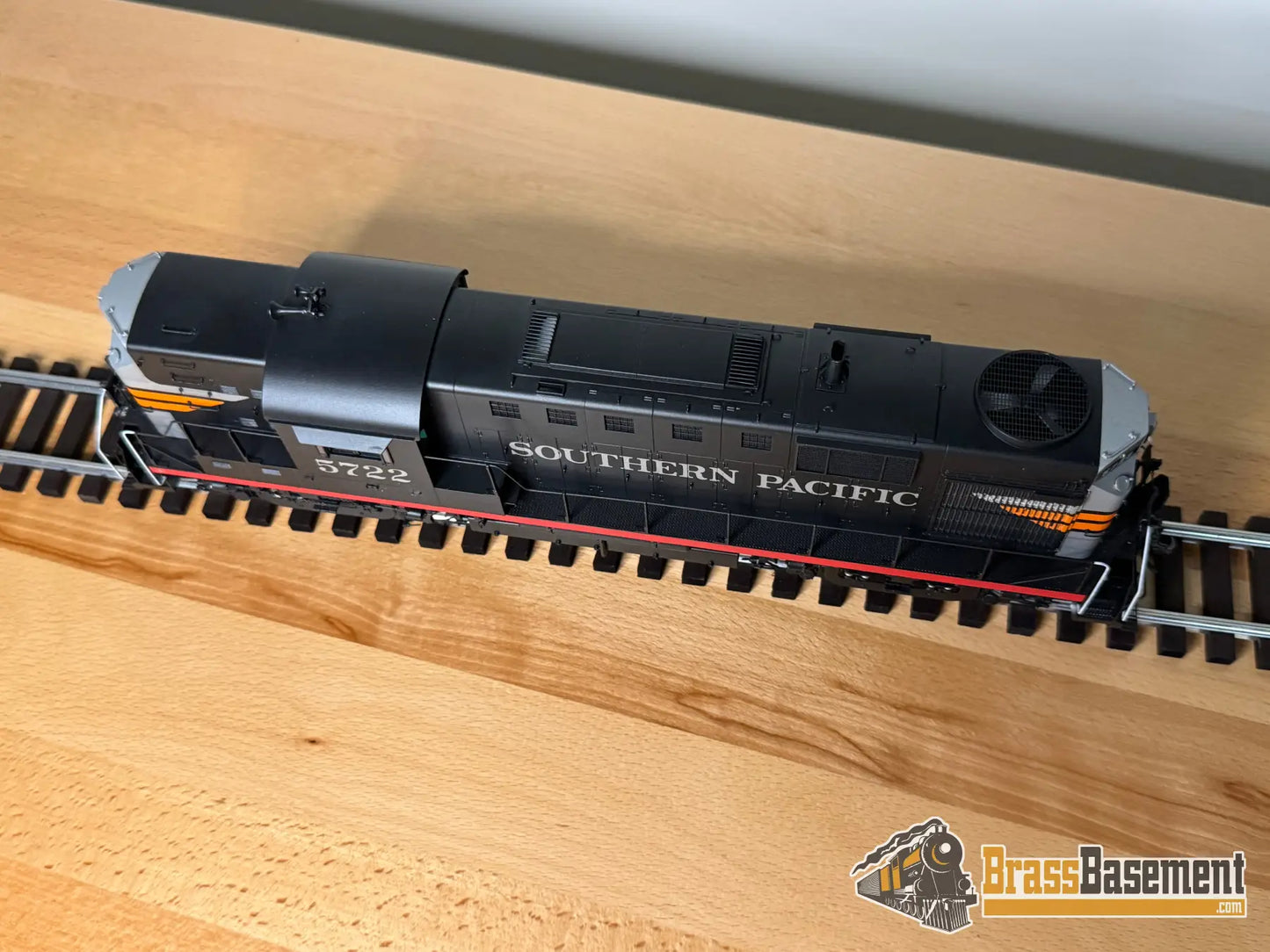 O Brass - Car & Locomotive Works Alco Rs-11 Southern Pacific Black Widow Dcc Sound Passenger
