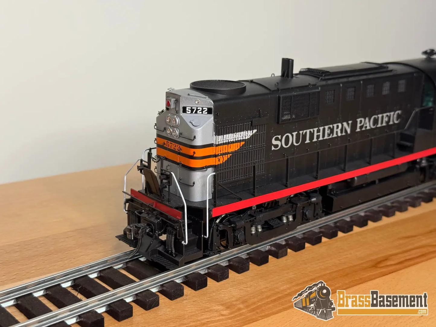O Brass - Car & Locomotive Works Alco Rs-11 Southern Pacific Black Widow Dcc Sound Passenger