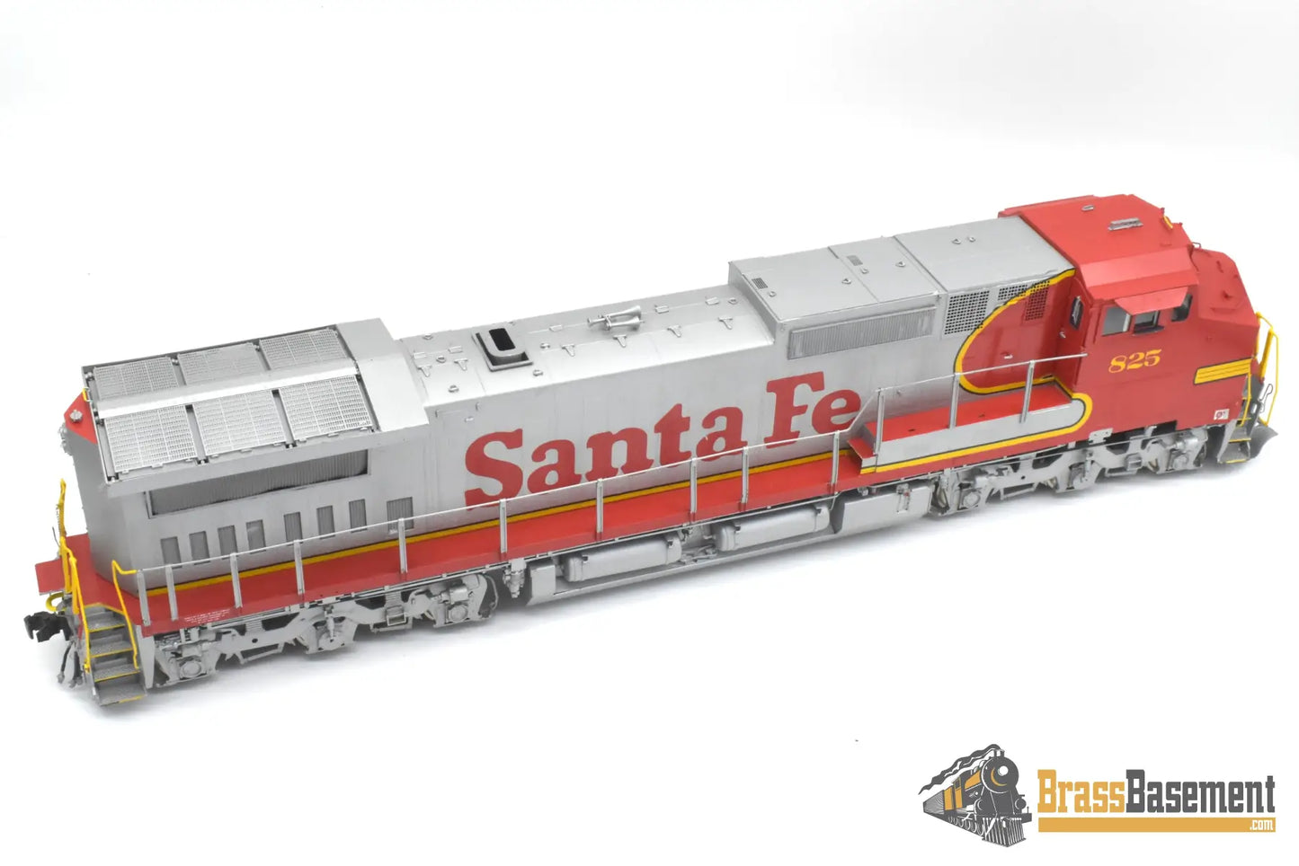 O Brass - OMI 0455.1 Santa Fe ATSF C40-8W #825 - F/P No Box - Damaged Diesel