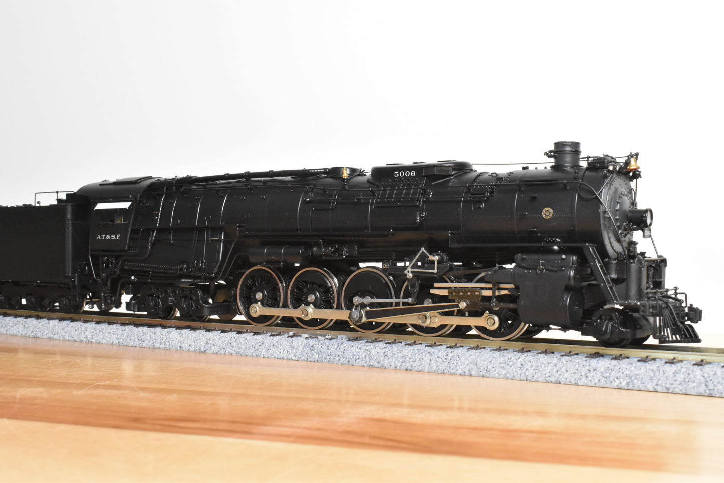 HO Brass - Hallmark 069D ATSF Santa Fe 2-10-4 #5006 - Samhongsa FP Commonwealth Tender Trks