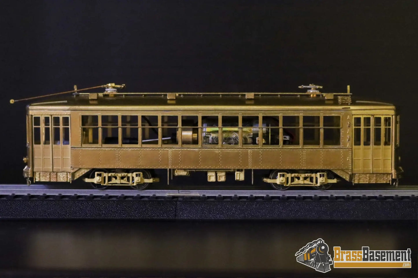Budget Brass - HO MTS New Orleans NOPS 900 Series Trolley - Unpainted - Ajin Korea