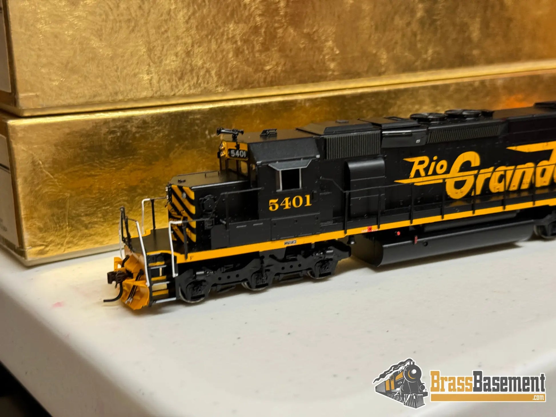 Budget Ho - Athearn Rtr 95117 Sd40T - 2 Rio Grande 5401 Dcc Quick - Plug Equipped Diesel