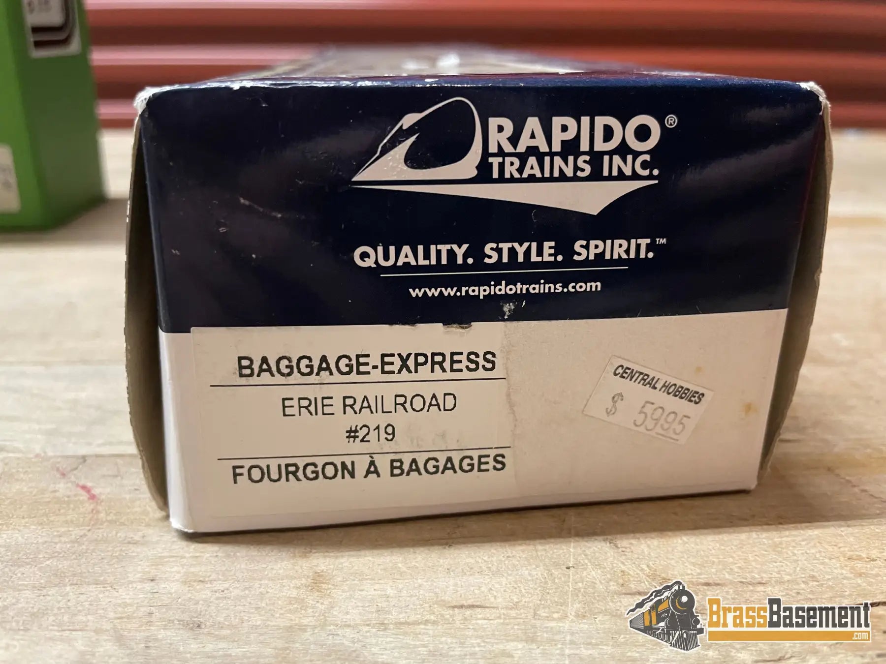 Budget Ho - Rapido Erie Railroad Baggage - Express Car Sliding Doors Passenger
