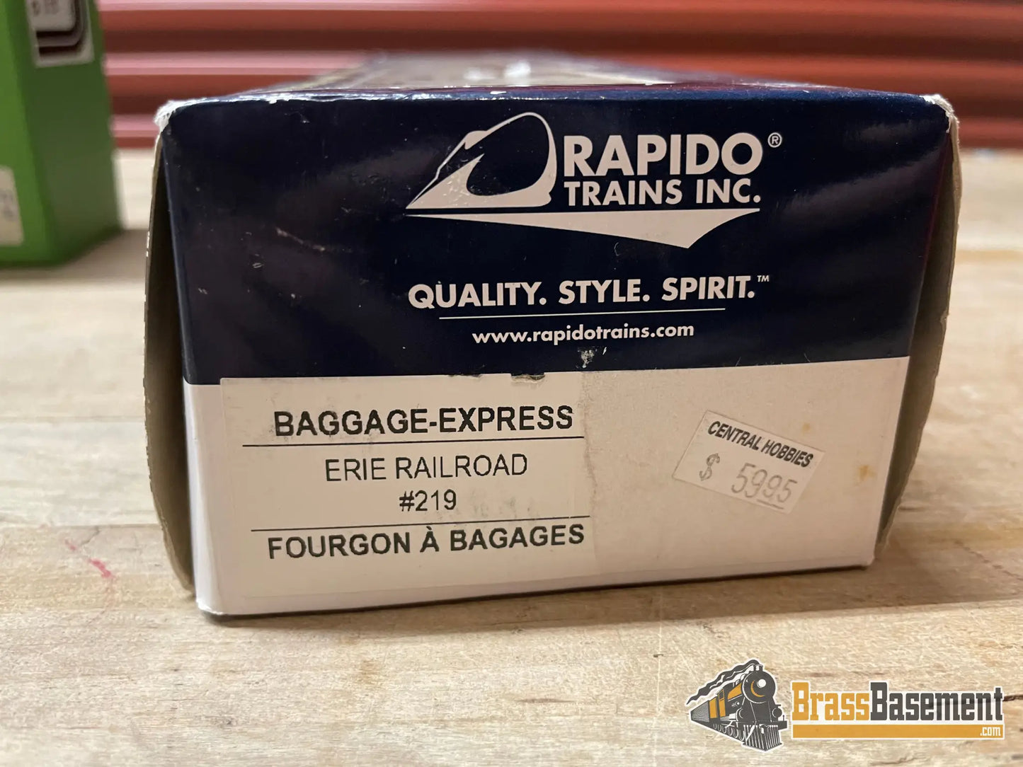 Budget Ho - Rapido Erie Railroad Baggage - Express Car Sliding Doors Passenger