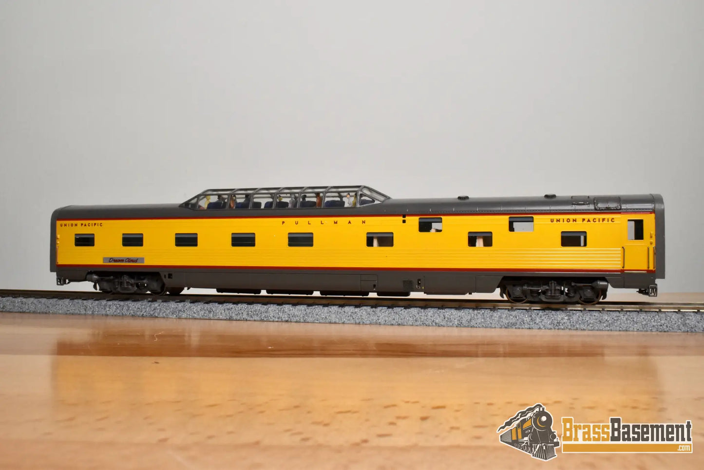 HO Brass - Challenger Imports CIL 2207.1 Union Pacific ‘Train of Tomorrow’ - E7A #988 and 4 Domes - SUPER CUSTOM