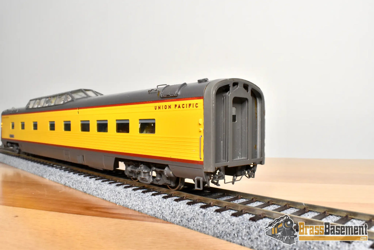 HO Brass - Challenger Imports CIL 2207.1 Union Pacific ‘Train of Tomorrow’ - E7A #988 and 4 Domes - SUPER CUSTOM