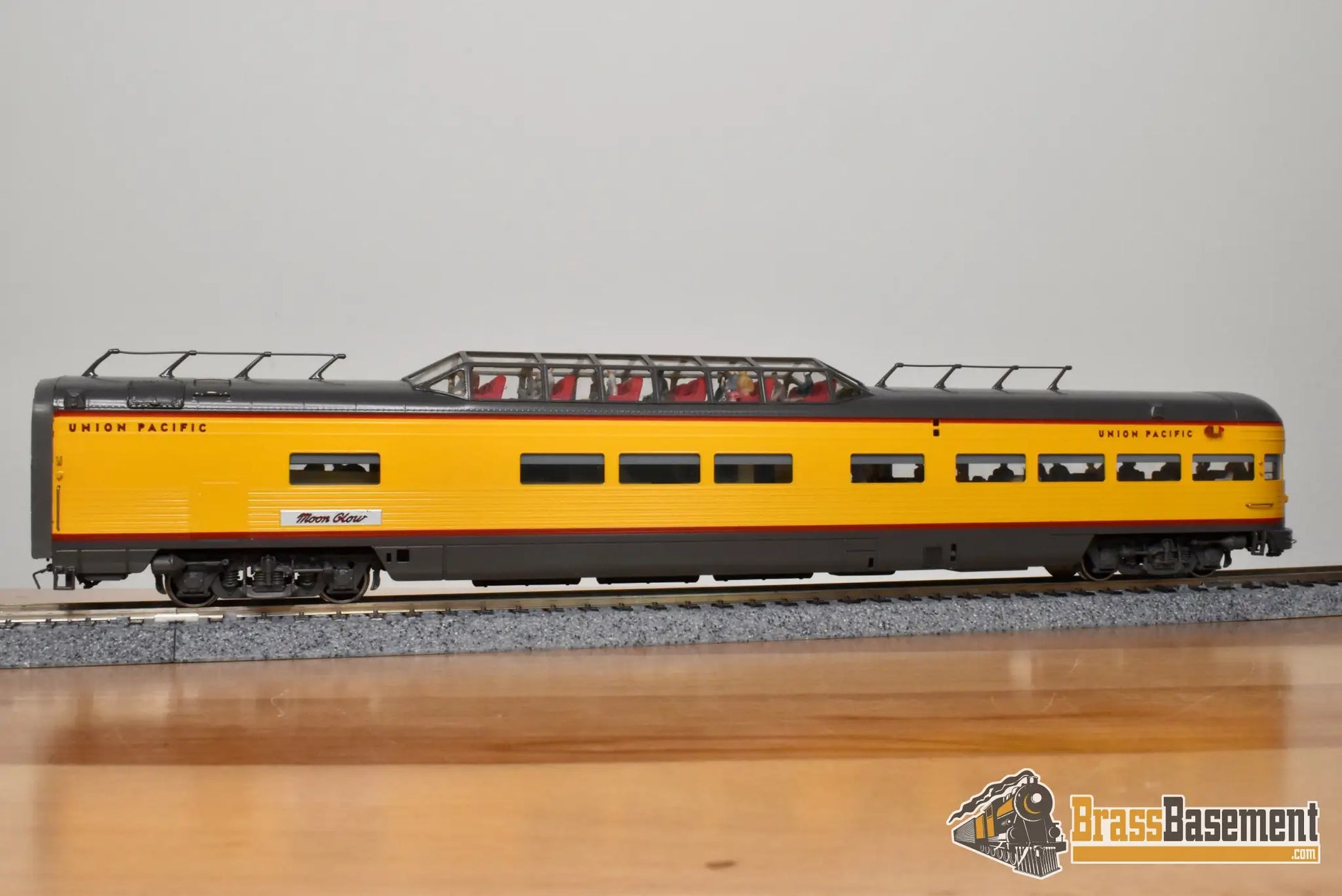 HO Brass - Challenger Imports CIL 2207.1 Union Pacific ‘Train of Tomorrow’ - E7A #988 and 4 Domes - SUPER CUSTOM