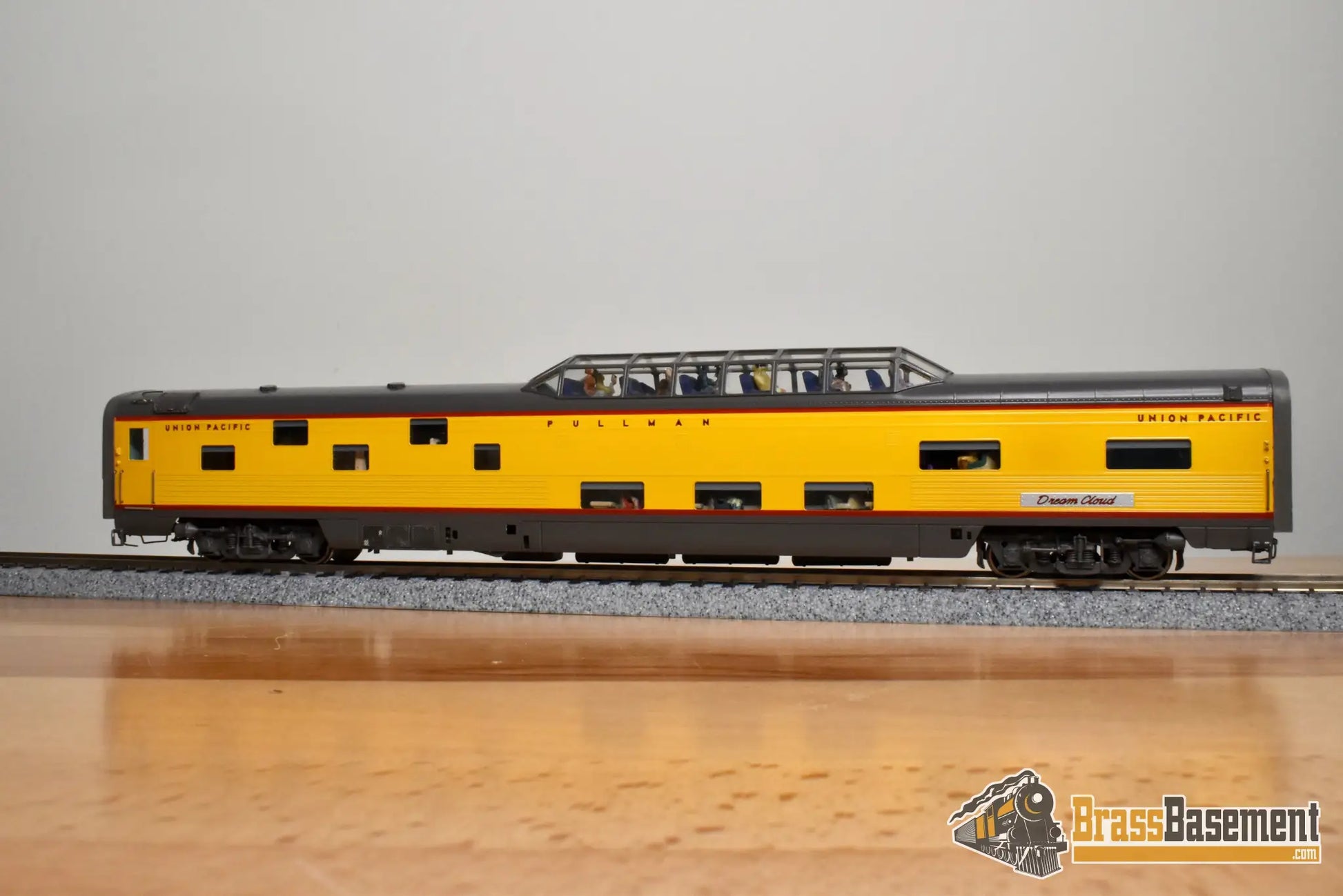 HO Brass - Challenger Imports CIL 2207.1 Union Pacific ‘Train of Tomorrow’ - E7A #988 and 4 Domes - SUPER CUSTOM
